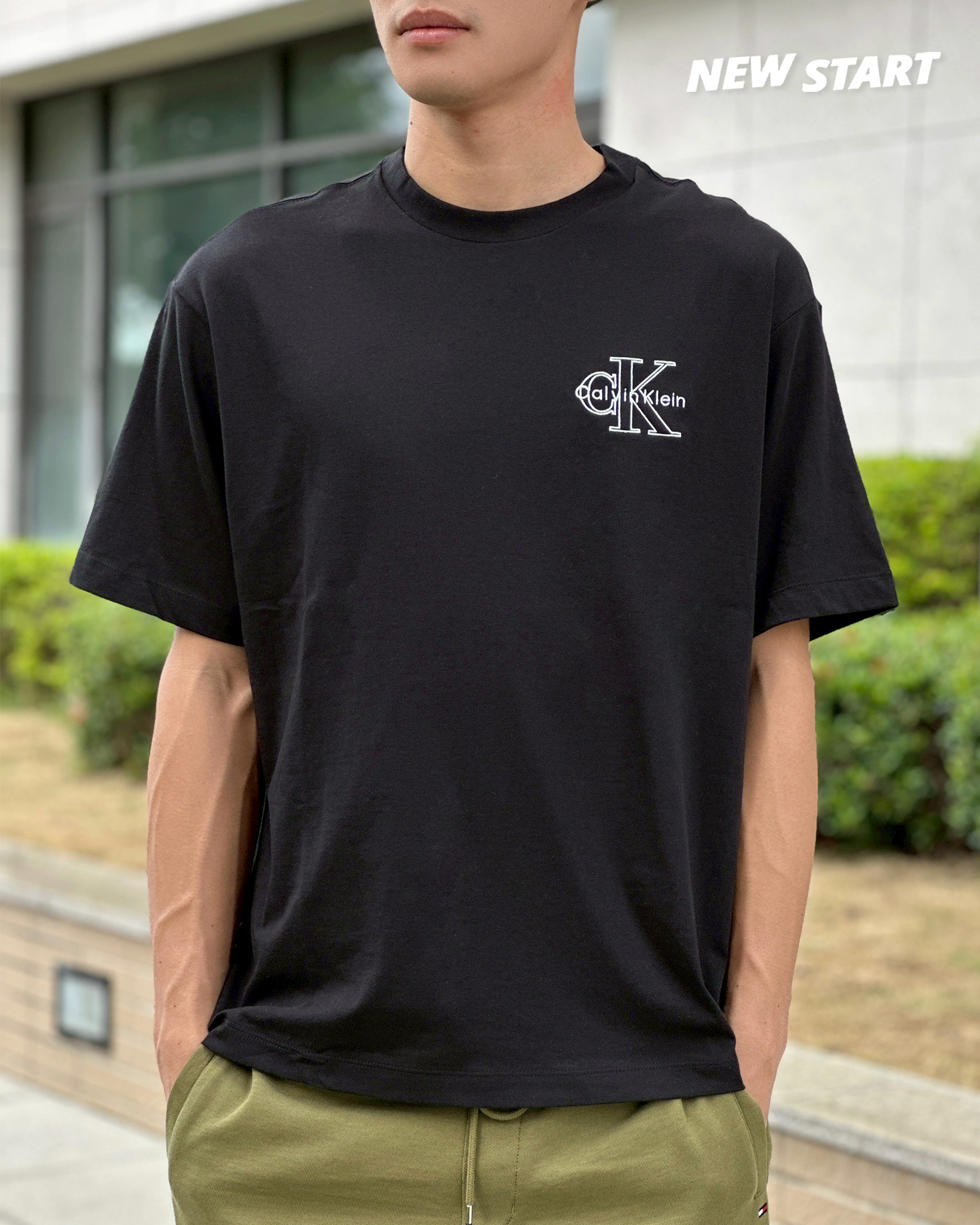 Calvin Klein CK 電繡鏤空字母 短袖上衣 短T