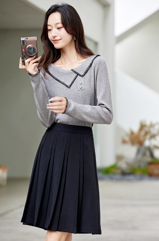 毛邊斜翻領針織上衣 灰色