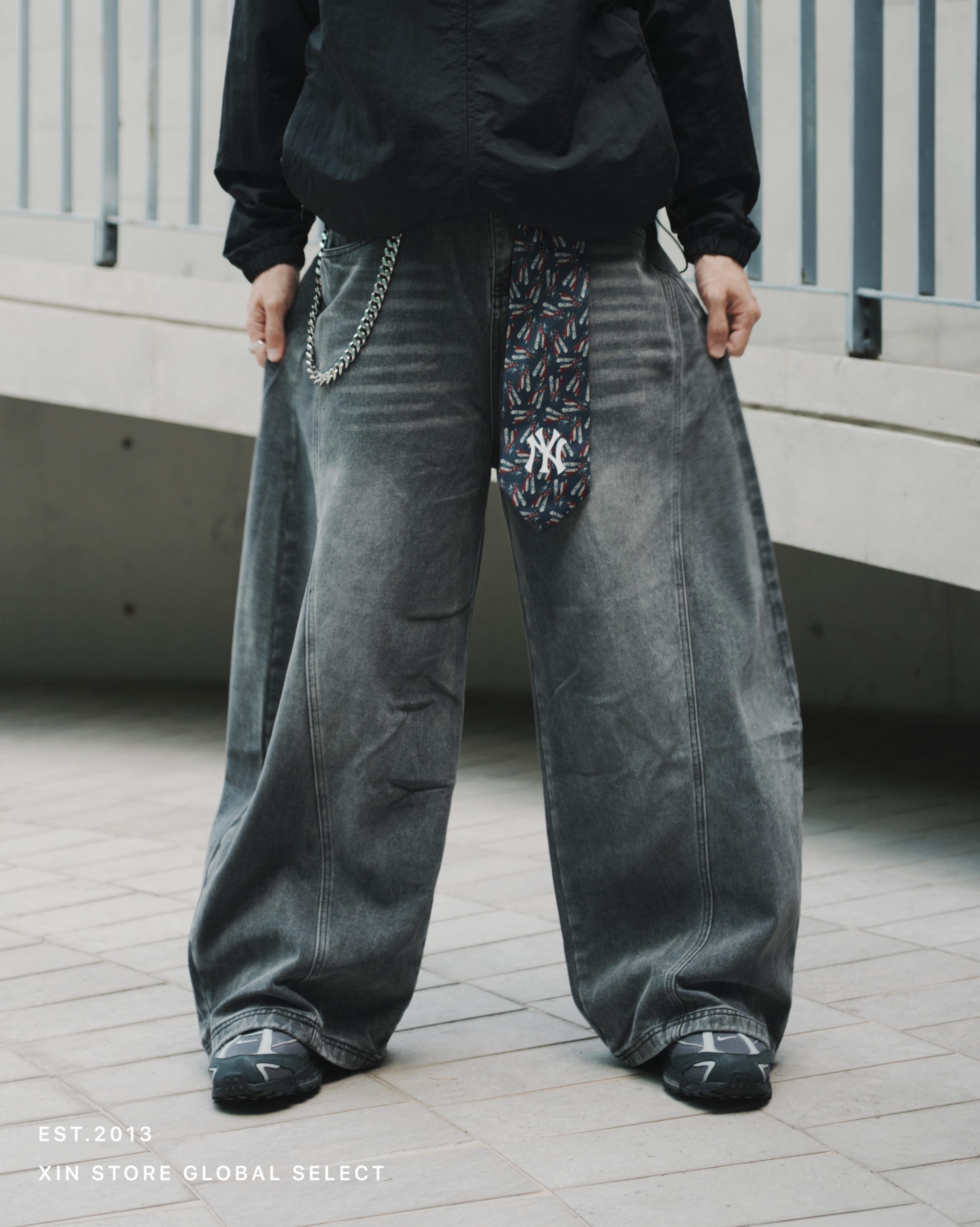 <三次補貨🔥>IVORY 水洗 仿舊 闊腿 牛仔褲 彎刀褲 藍灰