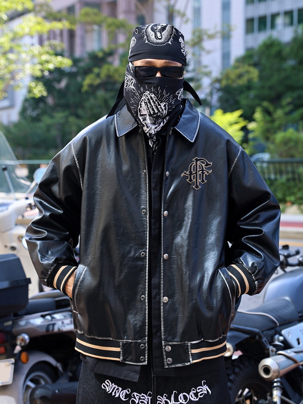 字母刺繡復古皮夾克