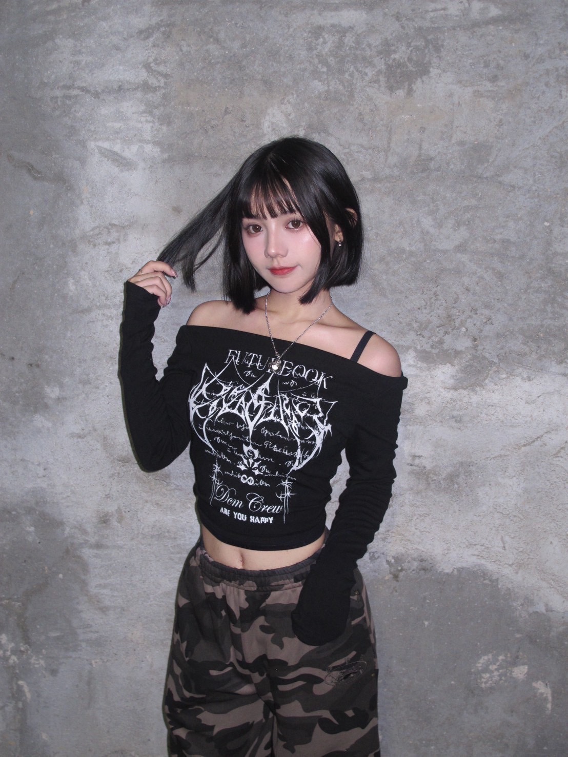 (GOAL) DCM 主視覺 塗鴉 平口 一字領 斜肩 內搭 長袖 DCM-W68