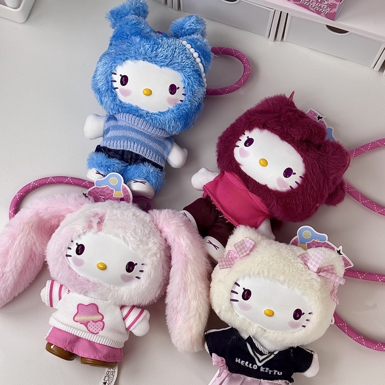 SANRIO 三麗鷗家族 POP STAR系列  HELLO KITTY 凱蒂貓 頭套 絨毛 吊飾 鑰匙圈 盲盒 / 預購
