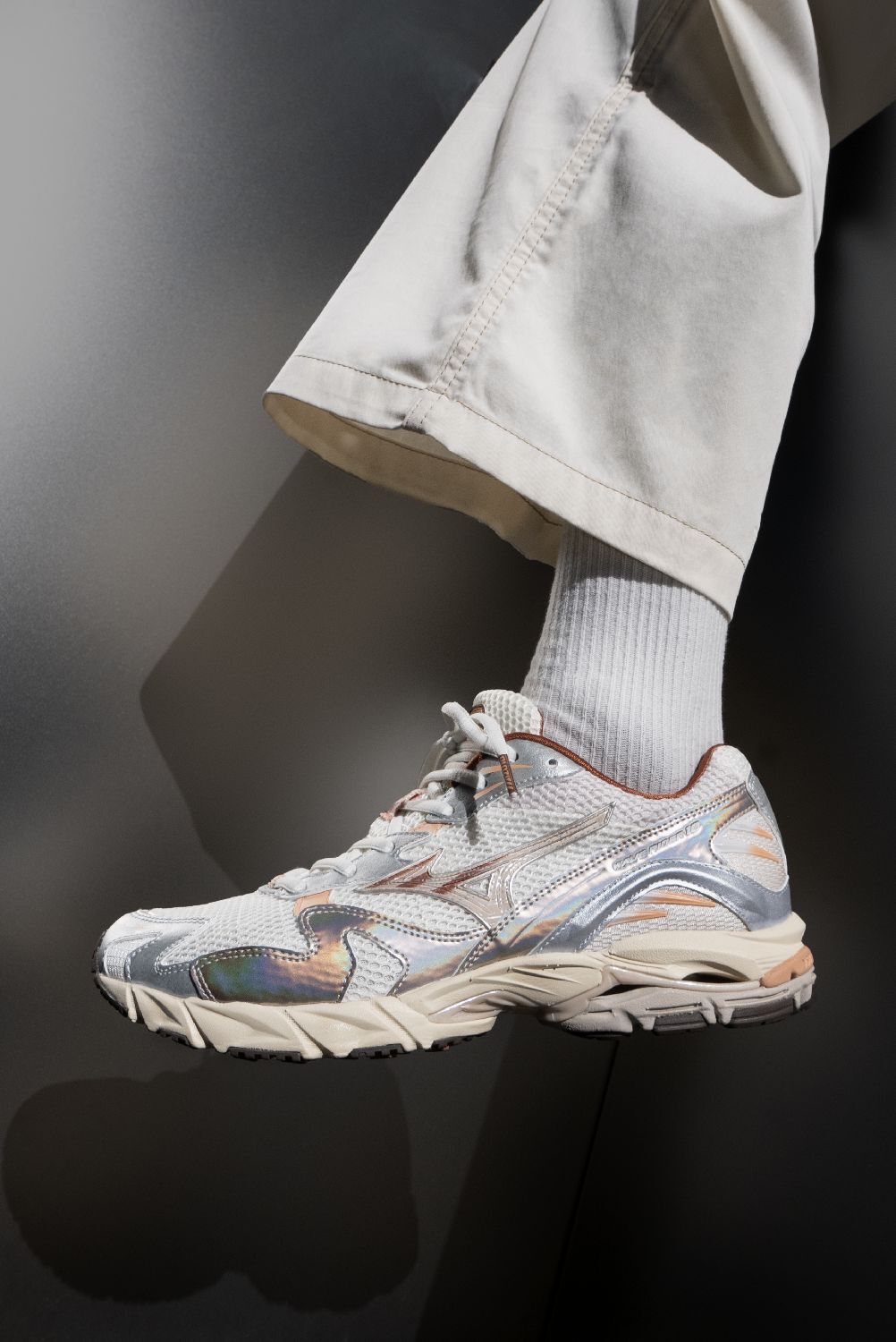 【出清】Mizuno Wave Rider 10 "Shifting Sand"｜休閒運動鞋｜26.5CM｜零碼特價