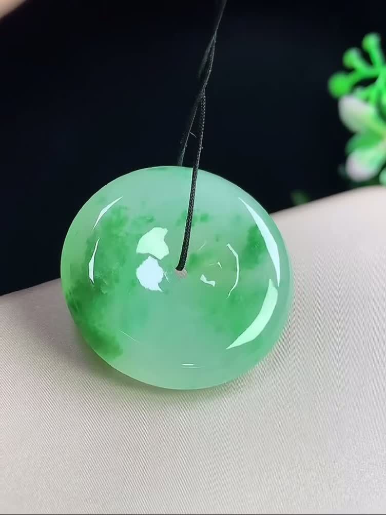 9204044 翡翠冰飄綠平安扣 (24mm直徑)