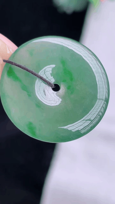 9205743 翡翠冰晴水飄綠平安扣 (23.2mm直徑)