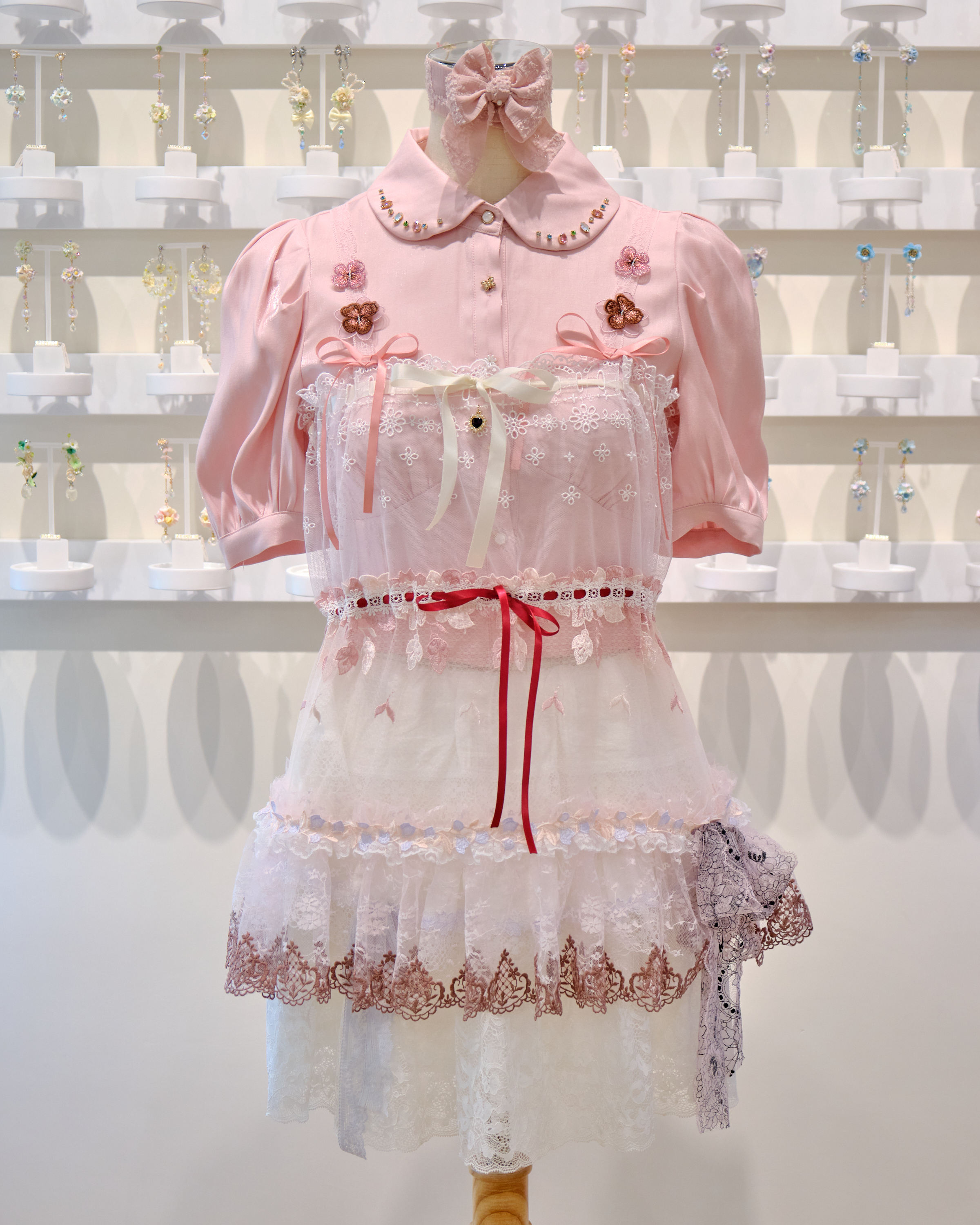 12832 Tiered Lace Cupcake Lady Short Dress Cover