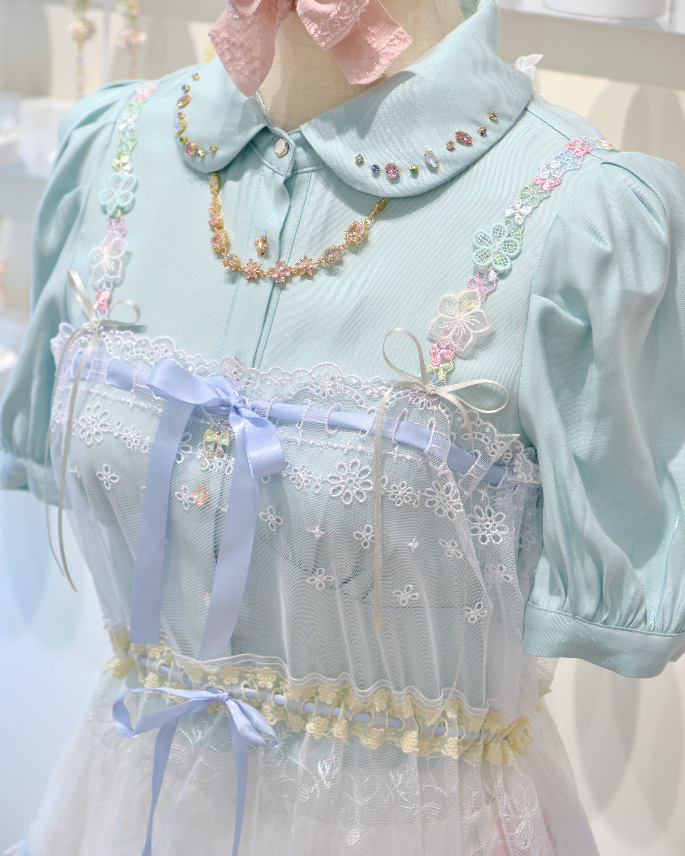 12830 Tiered Lace Cupcake Lady Short Dress Cover