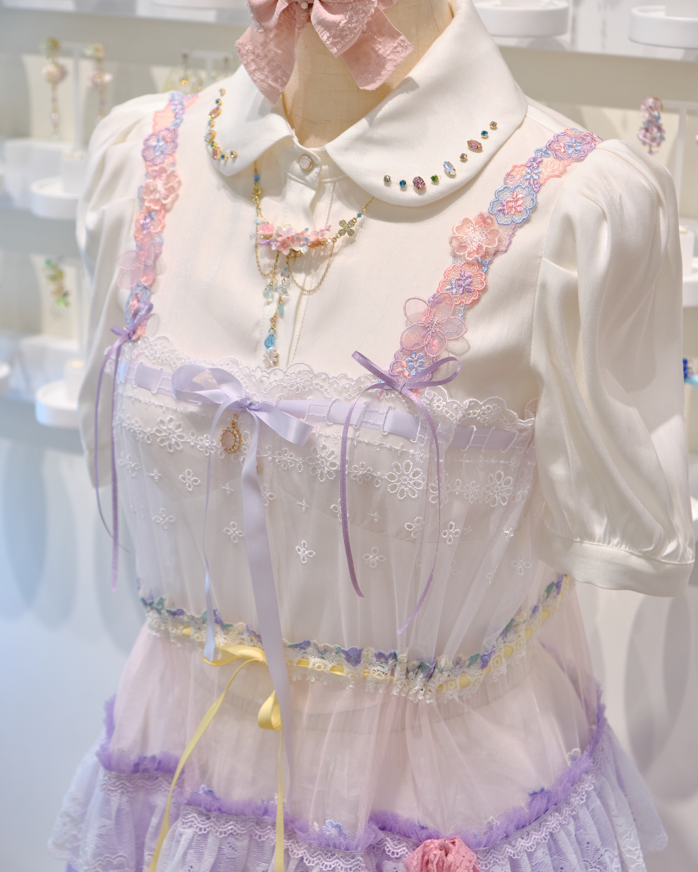 12827 Tiered Lace Cupcake Lady Short Dress Cover