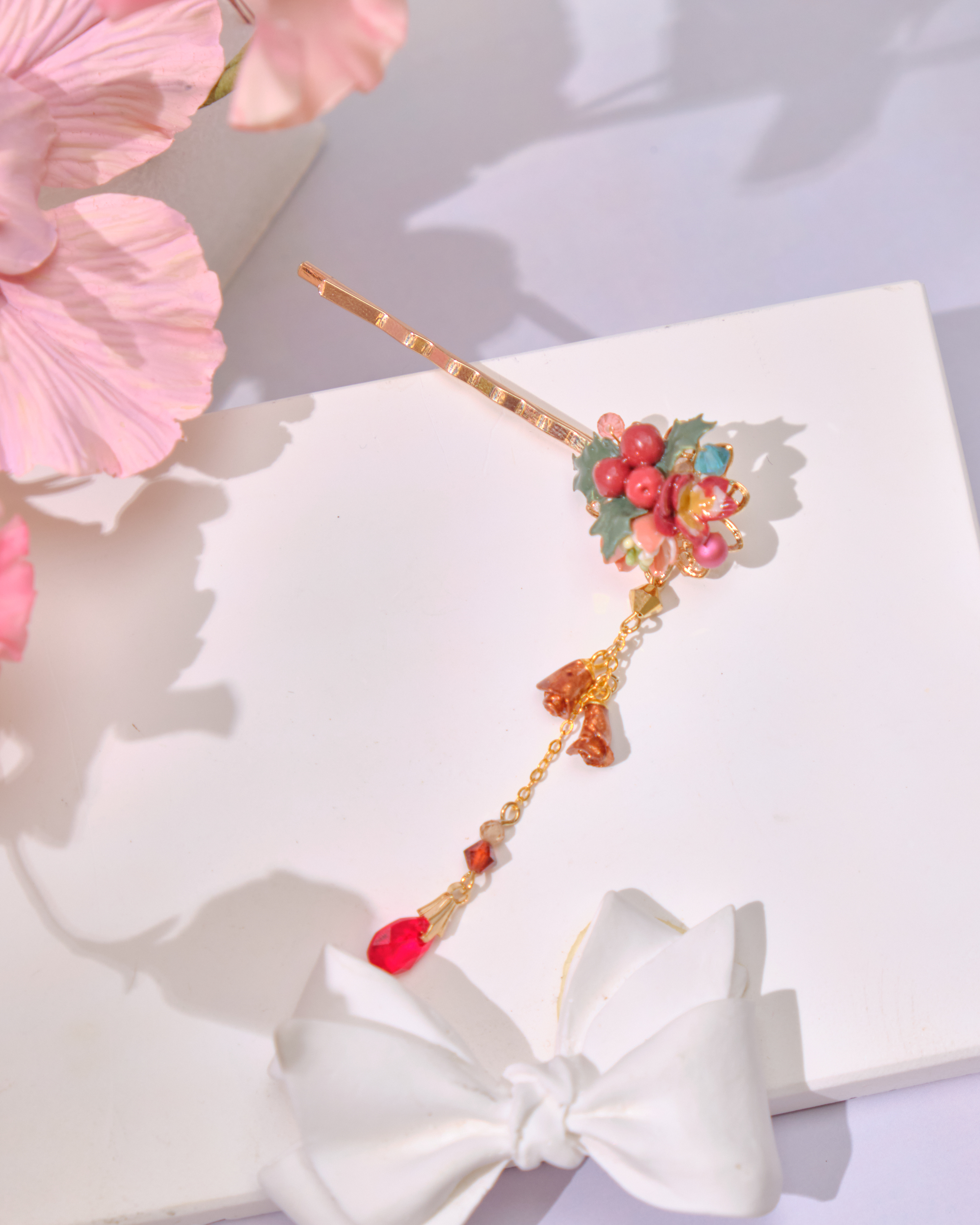 12807 粉嫩花束發夾配吊飾