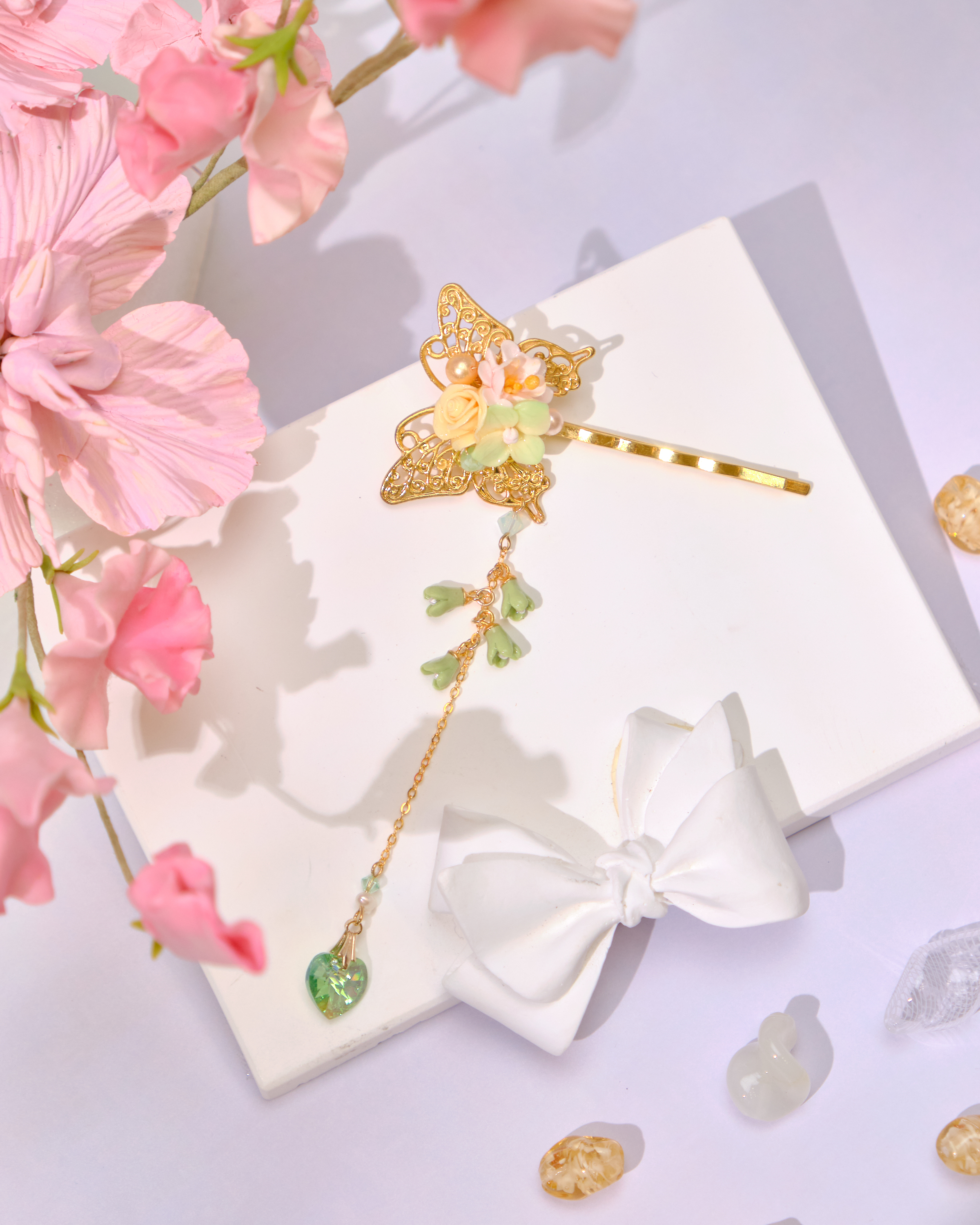 12804 粉嫩花束發夾配吊飾