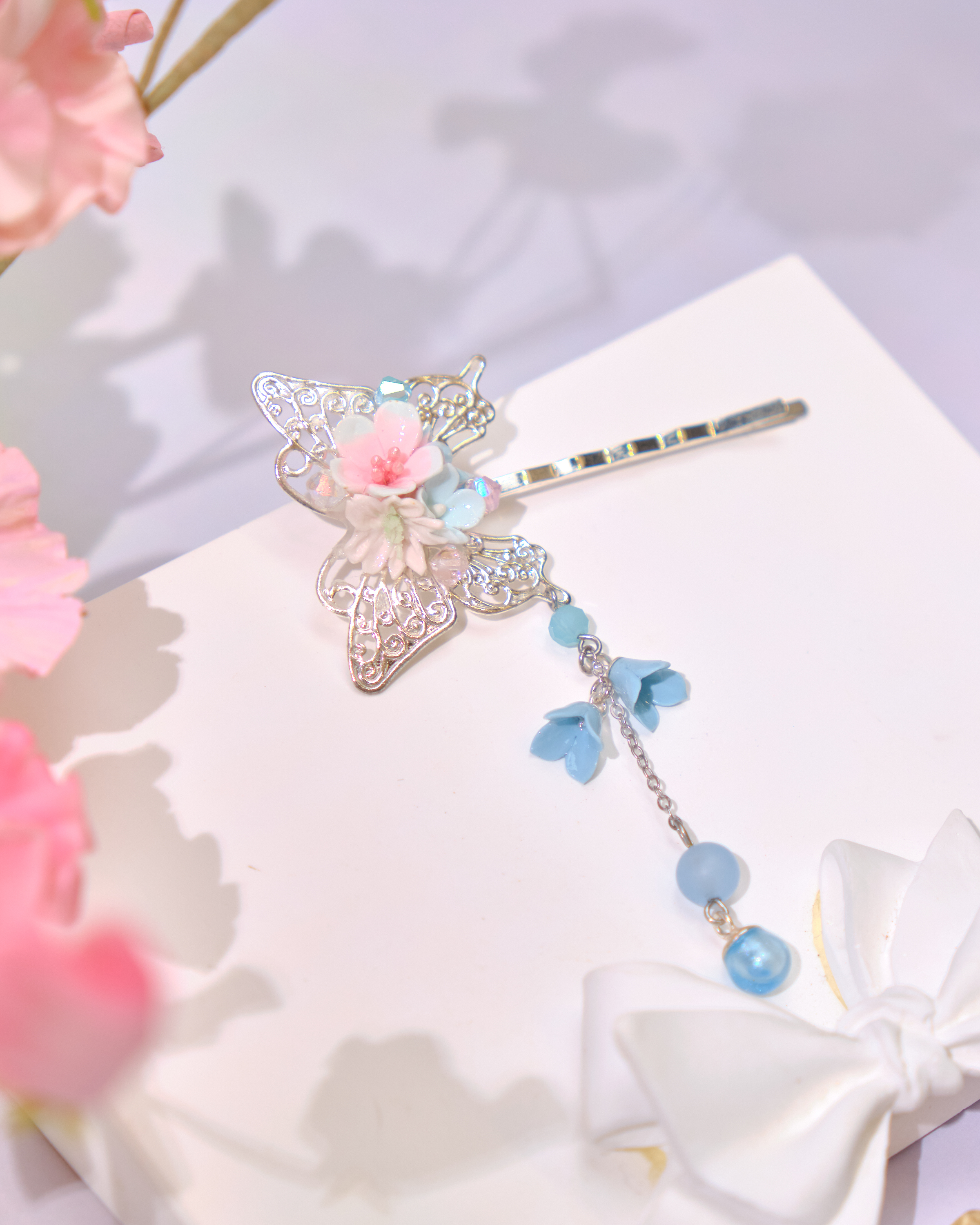 12797 粉嫩花束發夾配吊飾