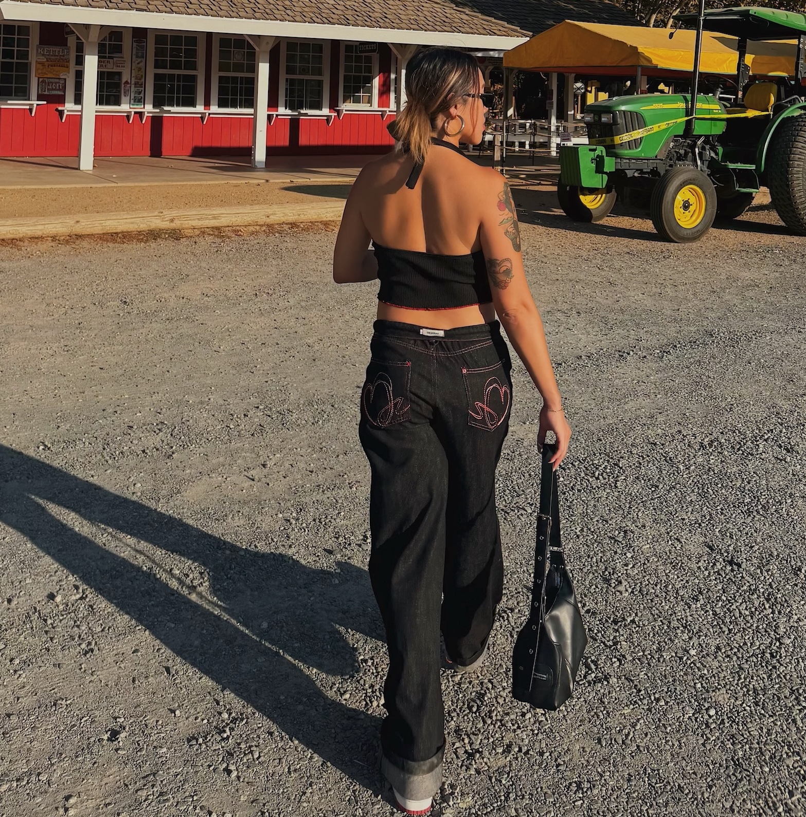 深藍愛心刺繡牛仔寬褲