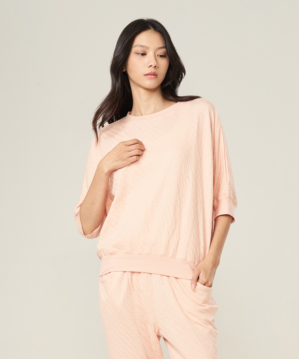 自由空間-雙層棉 蓬鬆棉柔女圓領七分寬版衫 UE0D3125