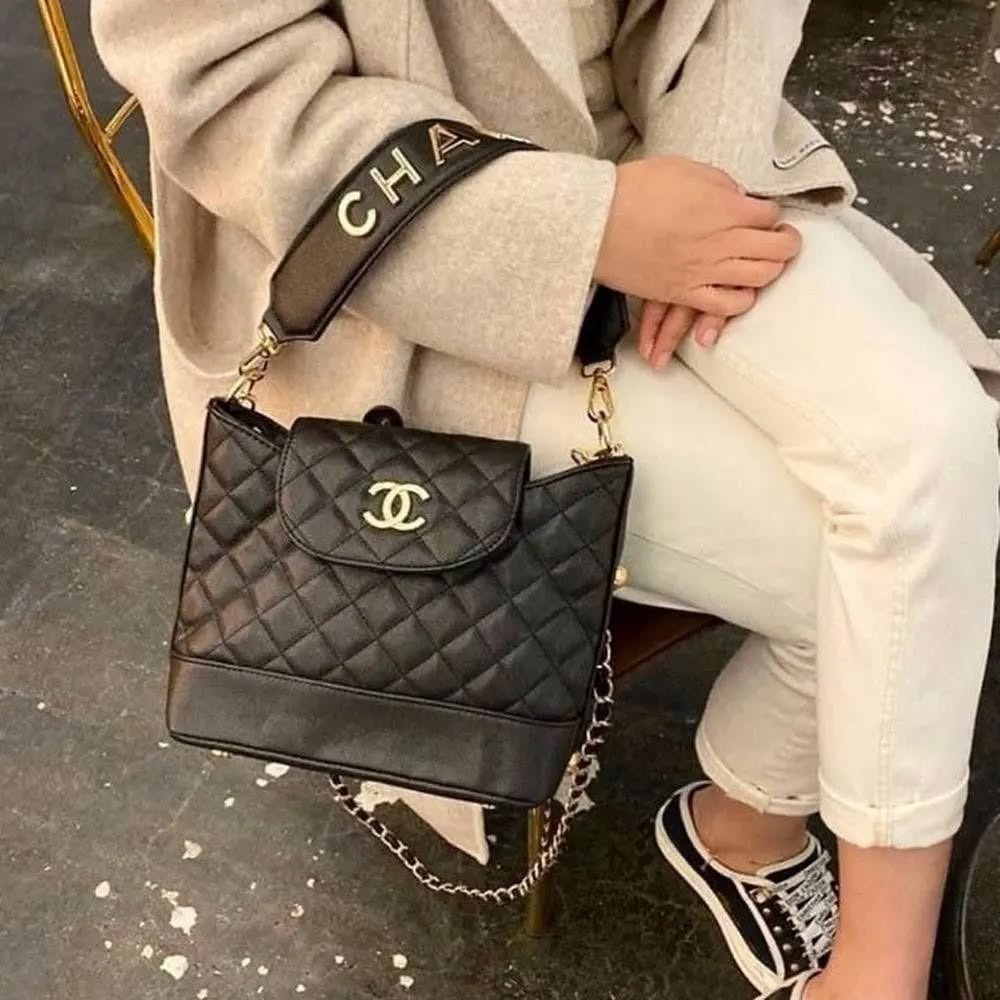 CHANEL VIP贈品流浪包