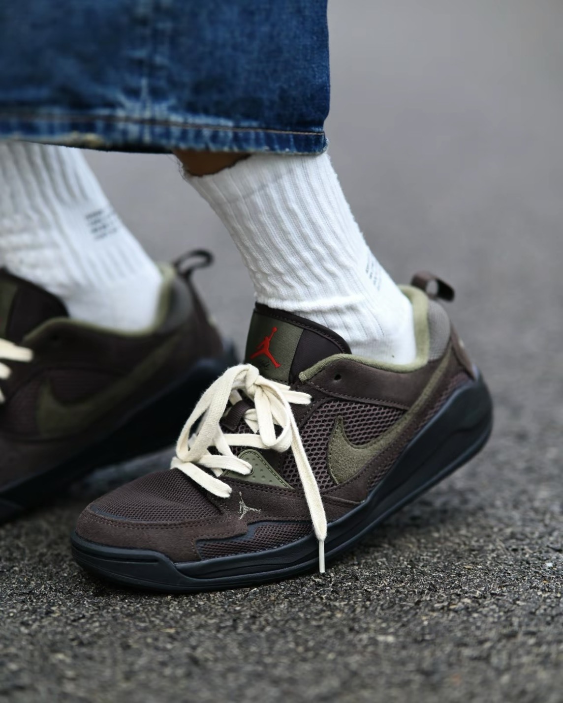 【預購】NIKE JORDAN CMFT ERA 煙燻棕 HJ6777200