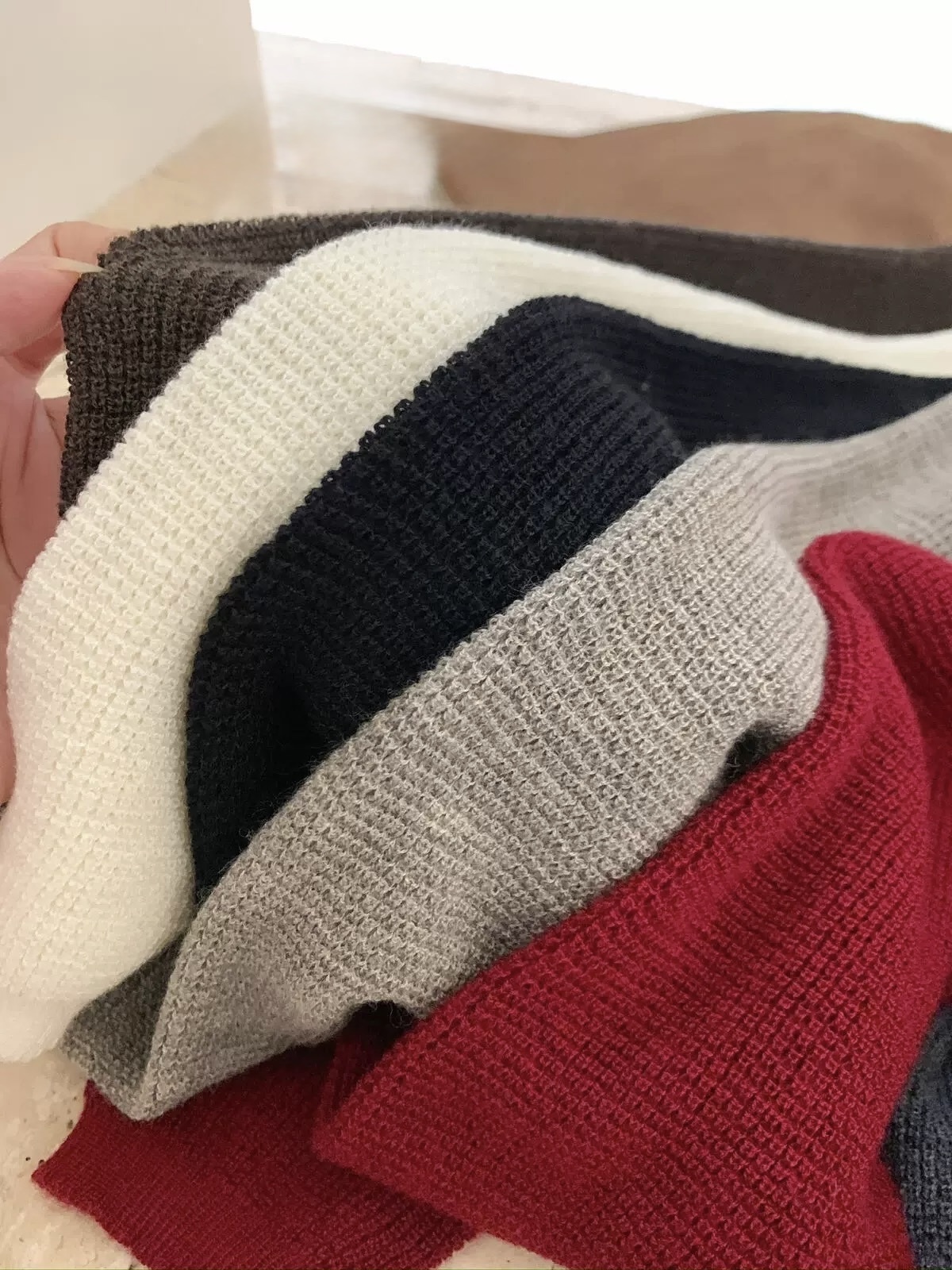 689 掛脖背心+罩衫假兩件上衣