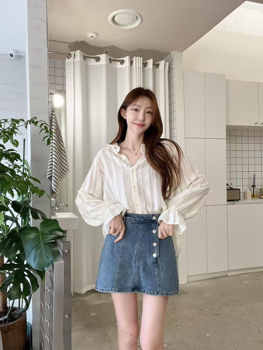 側銀釦牛仔短褲裙