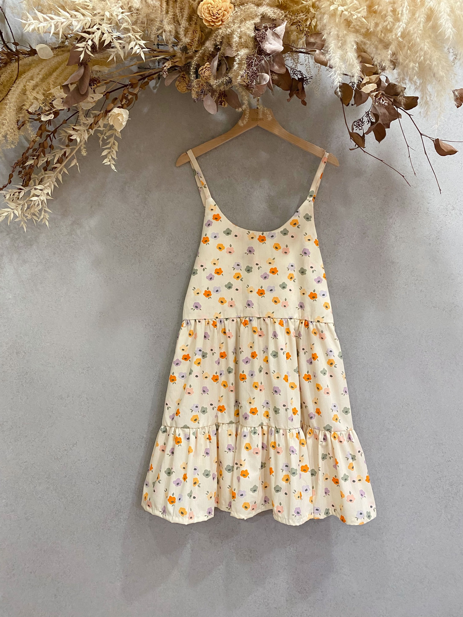 米底小碎花 媽咪吊帶蛋糕短洋裝