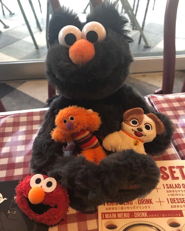 <萬聖節限定🎃>  芝麻街 黑貓造型 ELMO 餅乾怪獸 娃娃