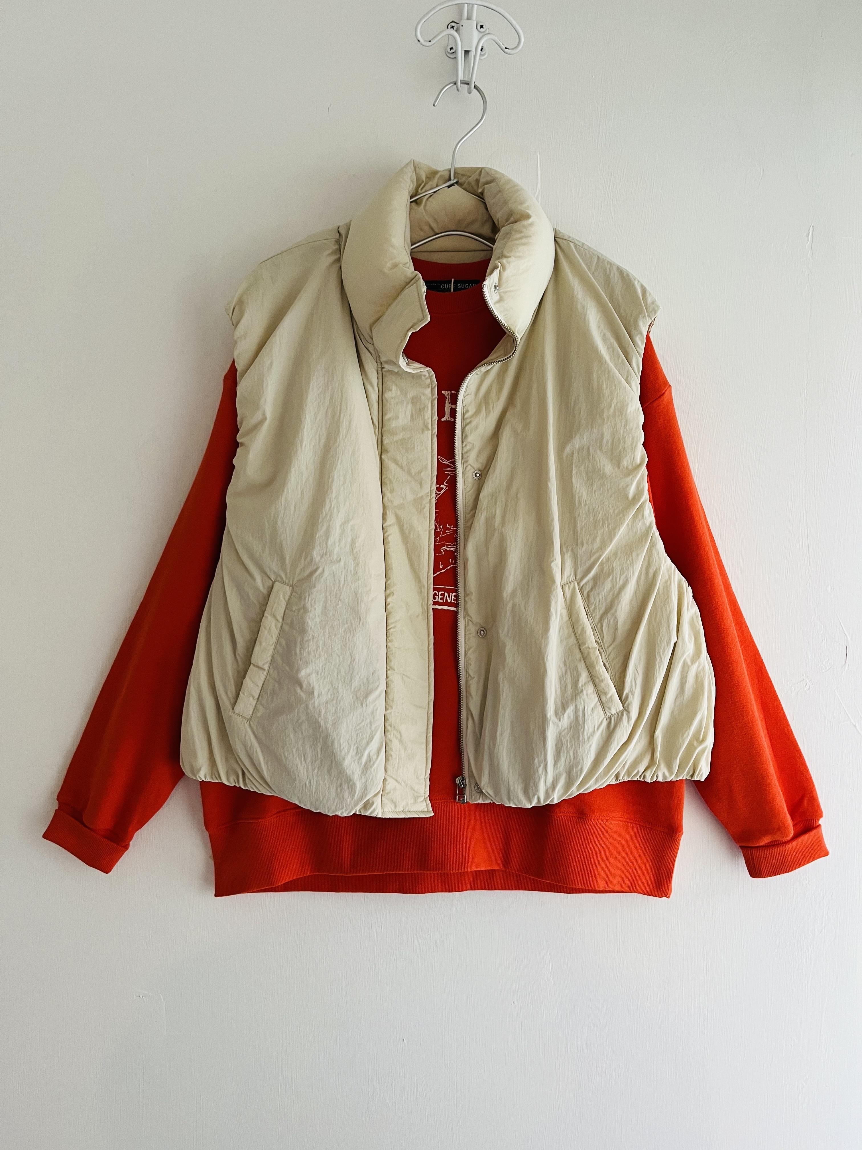 米色夾綿泡泡領背心外套