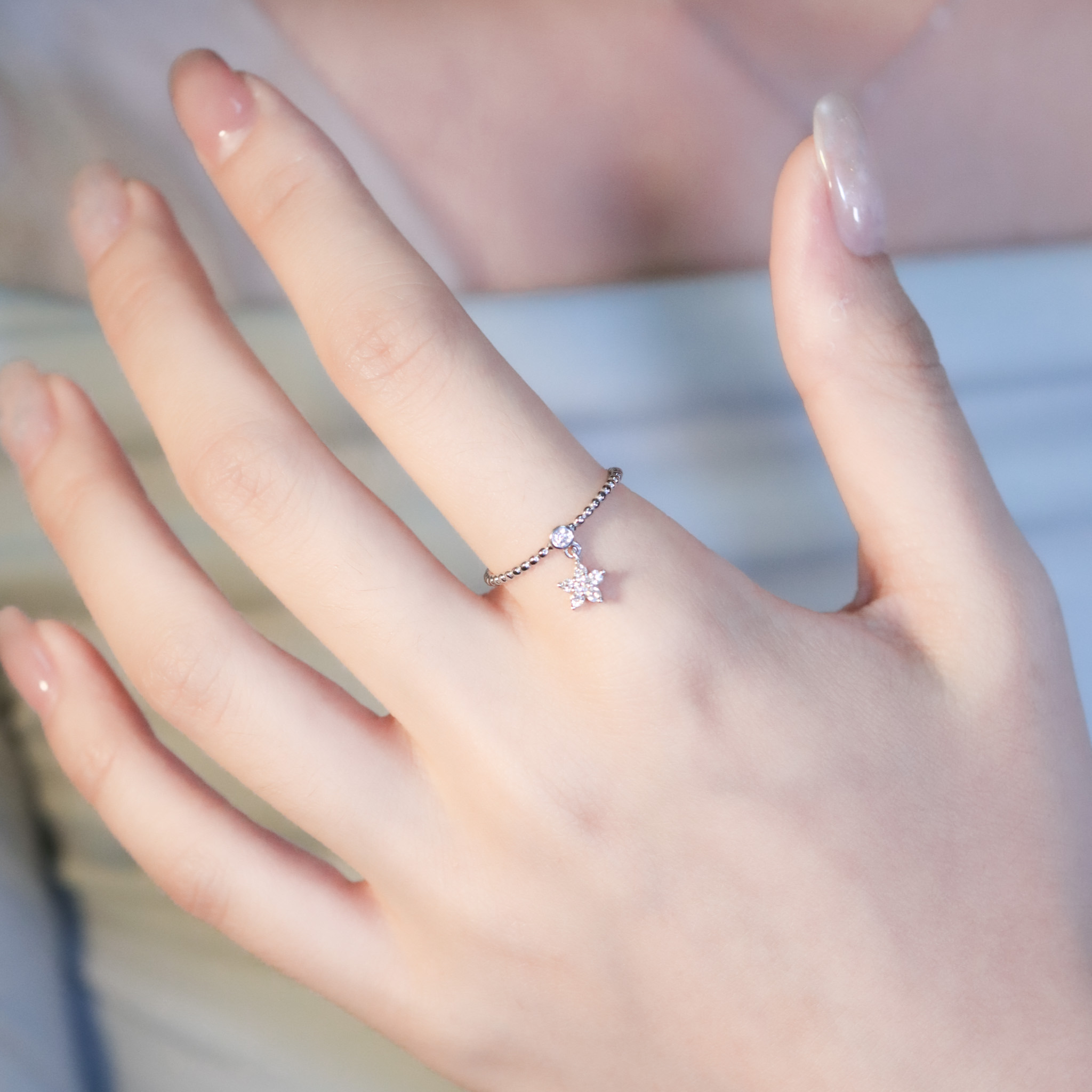 | 925純銀・ 白金 ・莫桑石 | 唯一的花花戒指 | RI0959 |