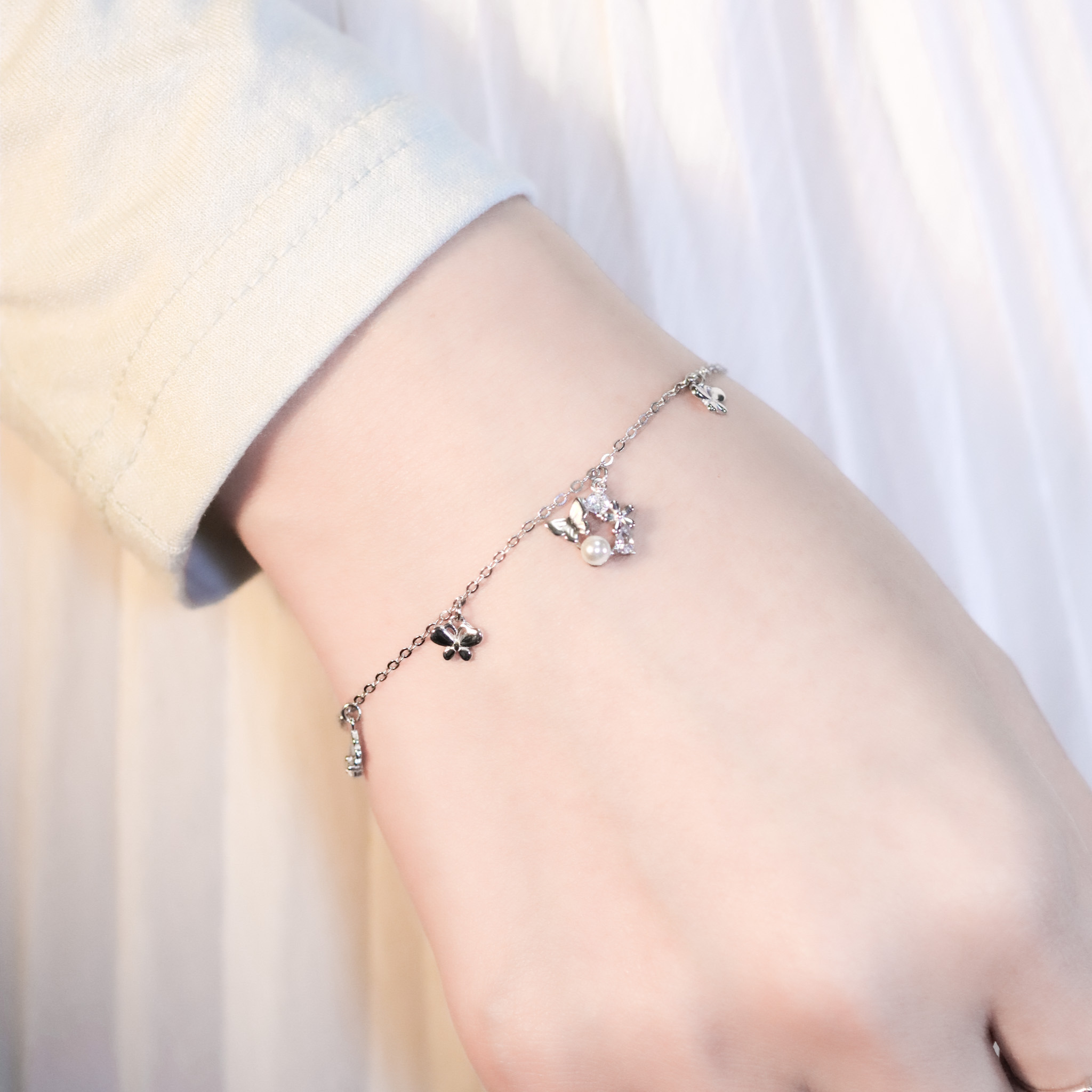 | 925純銀・白金・珍珠 | 花蝶秘境手鏈 | BR1411 |