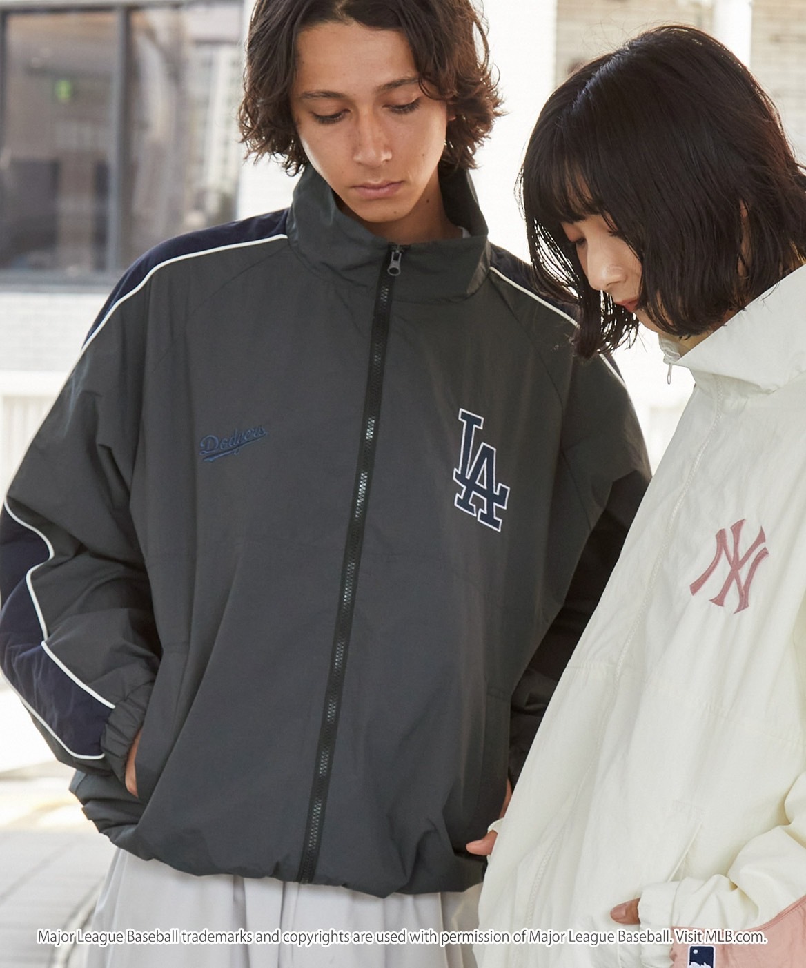 <新色 球迷們快搶!!!>MLB 美國 職棒 大聯盟 訂製 刺繡 立領 邊線 尼龍 運動 防風 外套