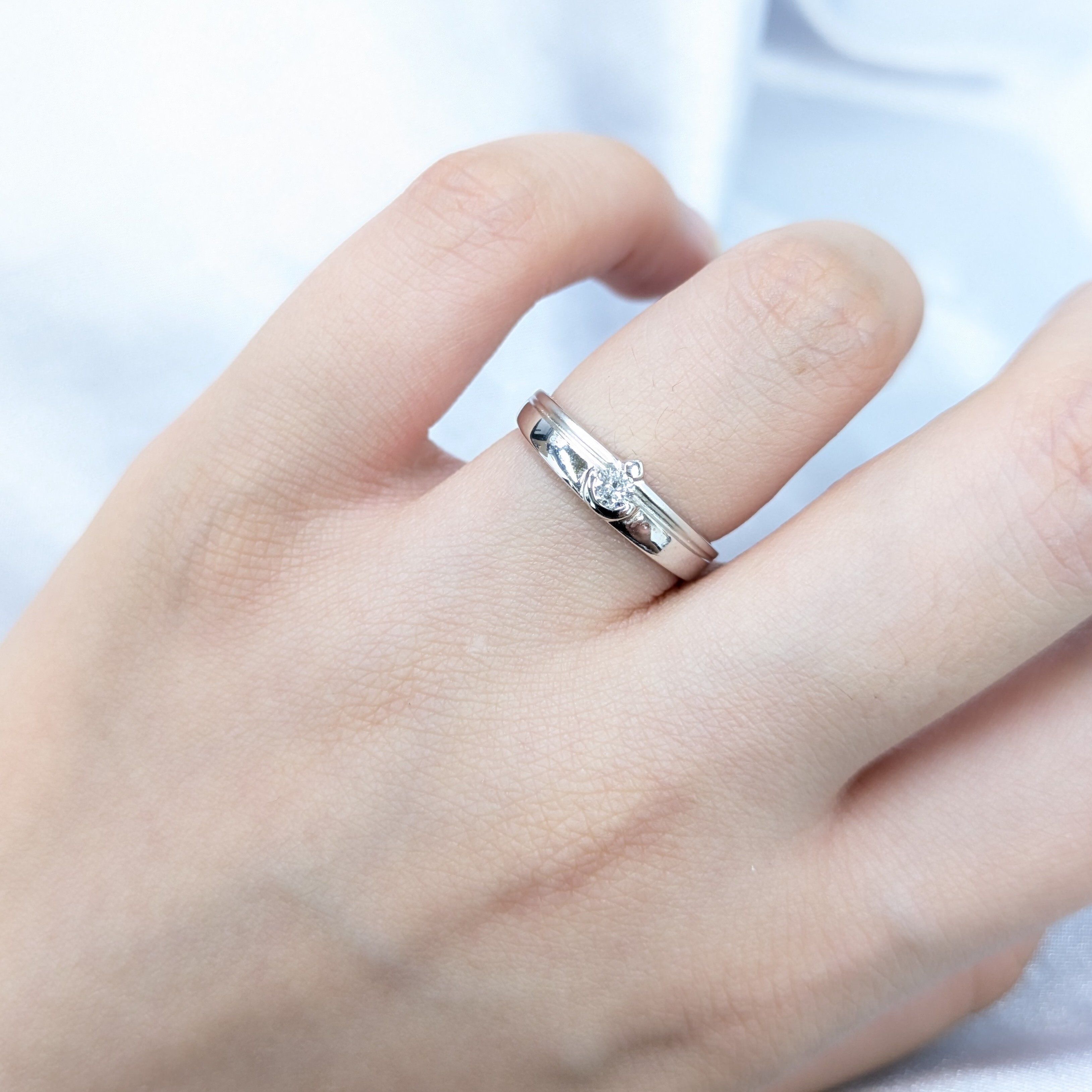 18K White Gold 0.09ct Diamond Ring