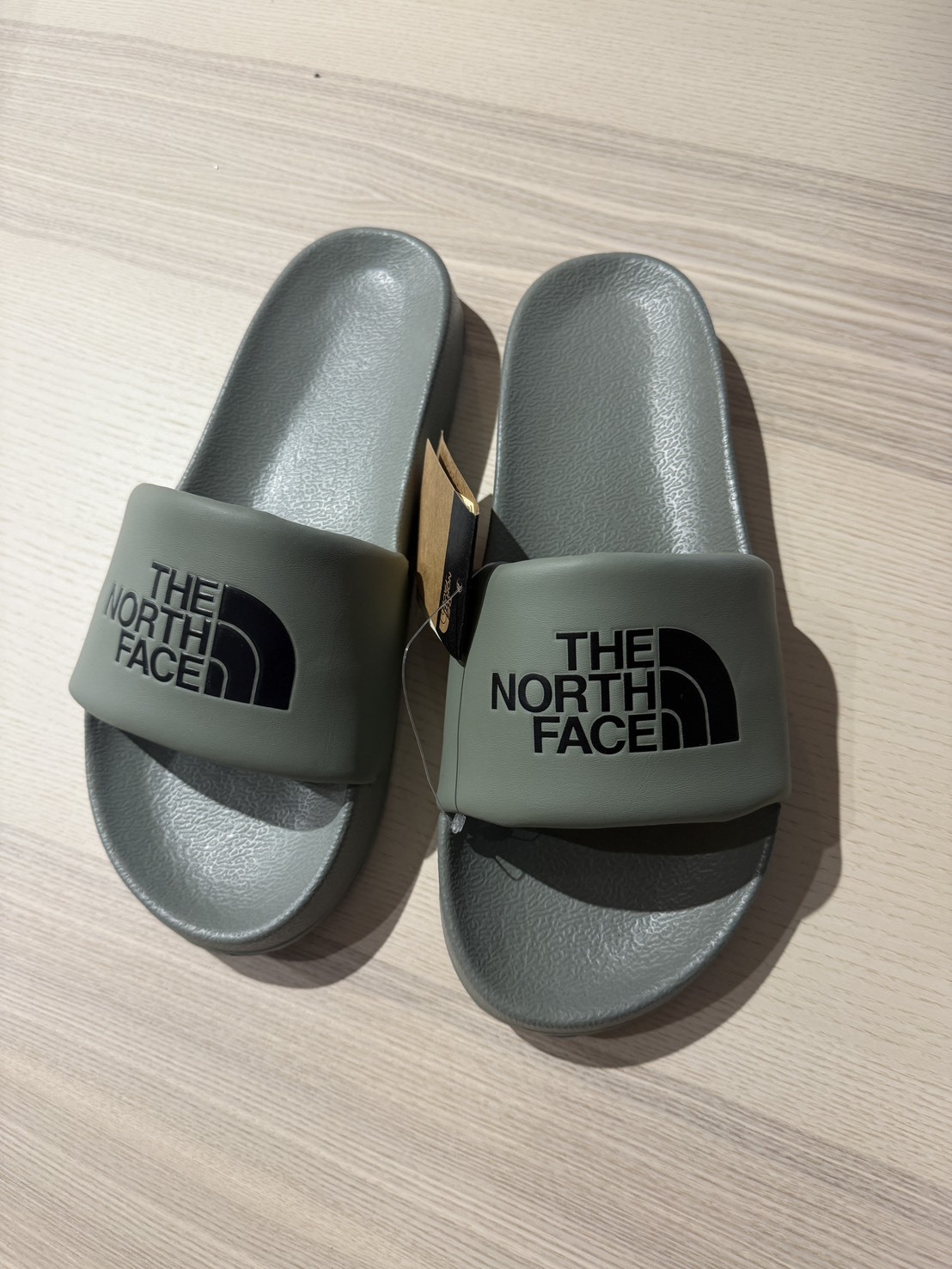 【換季出清】THE NORTH FACE 軍綠 LOGO 拖鞋 28CM