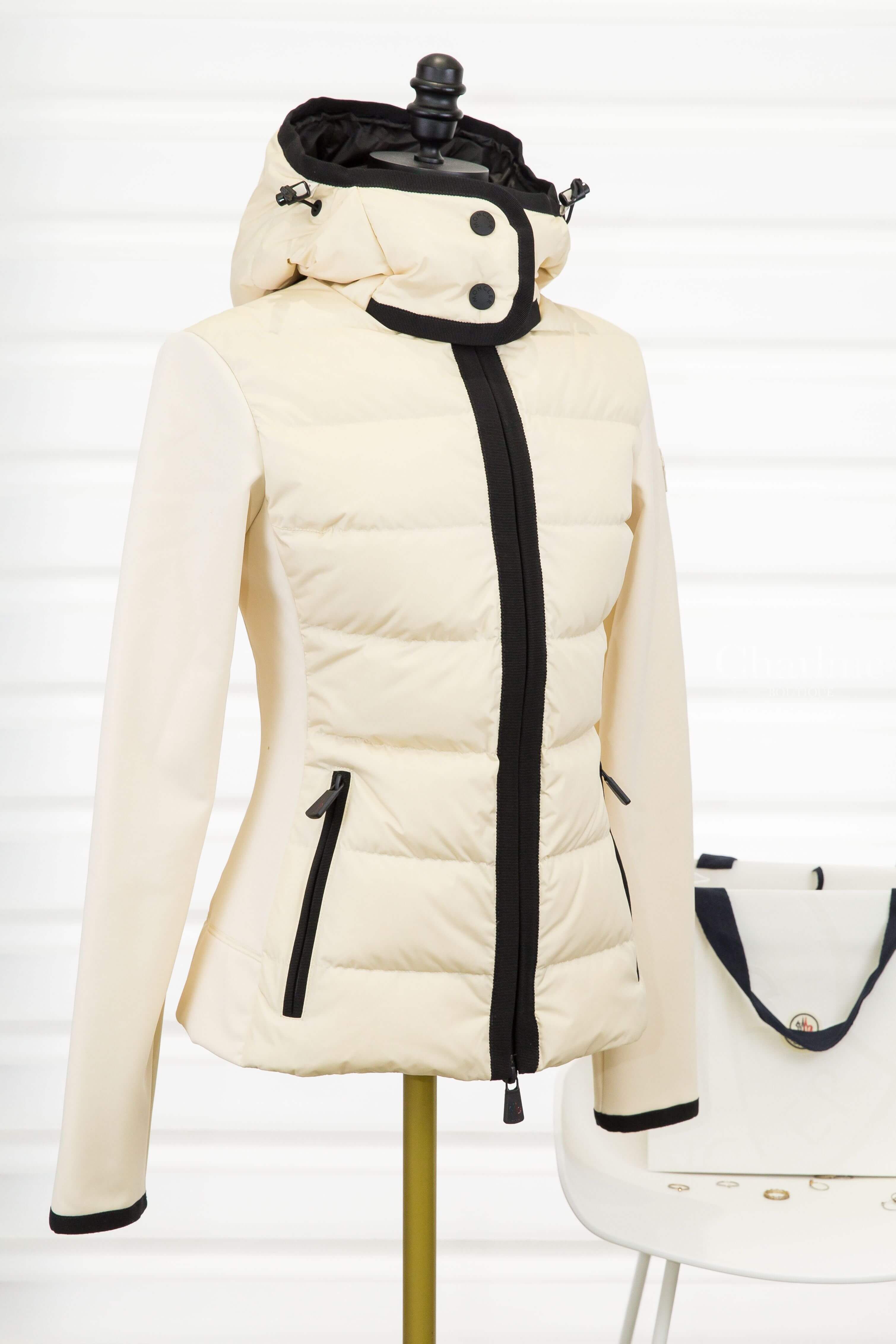 Moncler Padded Zip-Up Hoodie 米白色黑色滾邊連帽拉鍊口袋尼龍拼接輕羽絨外套-Charline Boutique 精品代購