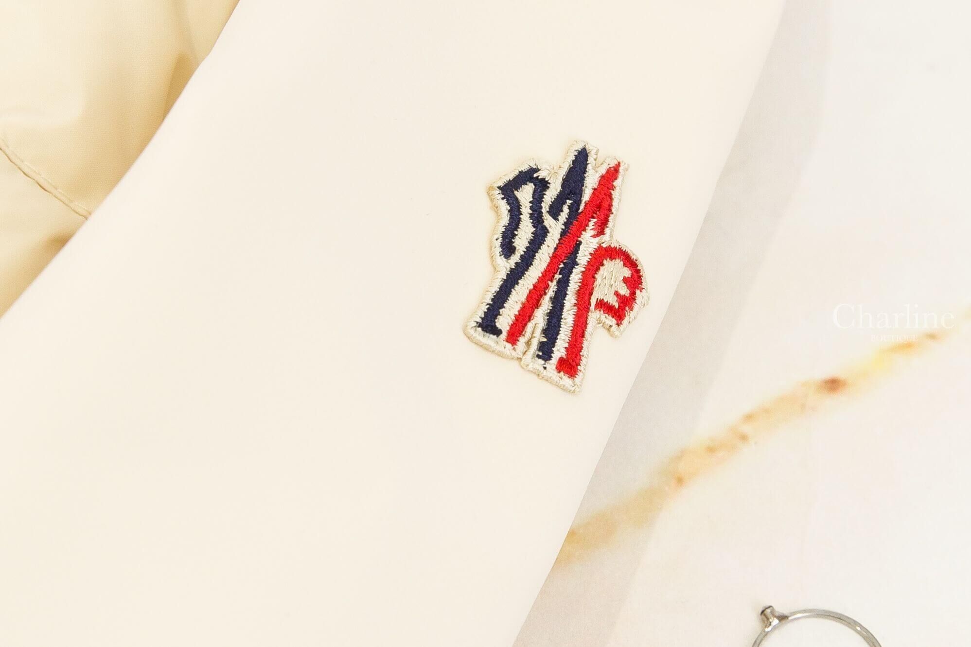 Moncler Padded Zip-Up Hoodie 米白色黑色滾邊連帽拉鍊口袋尼龍拼接輕羽絨外套
