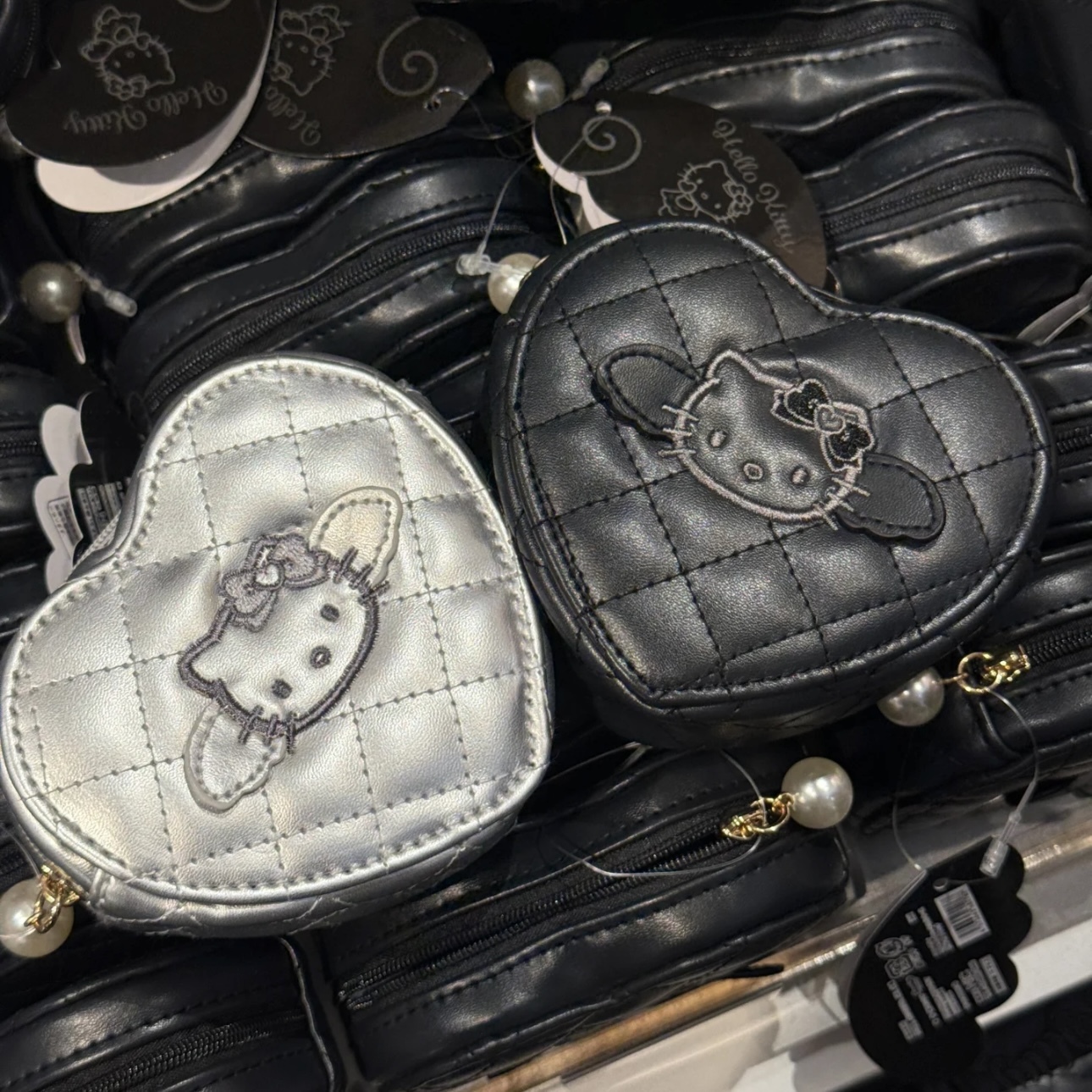 SANRIO HELLO KITTY 天使系列 愛心 零錢包 收納小包 翅膀 皮革 格紋 質感 兩色