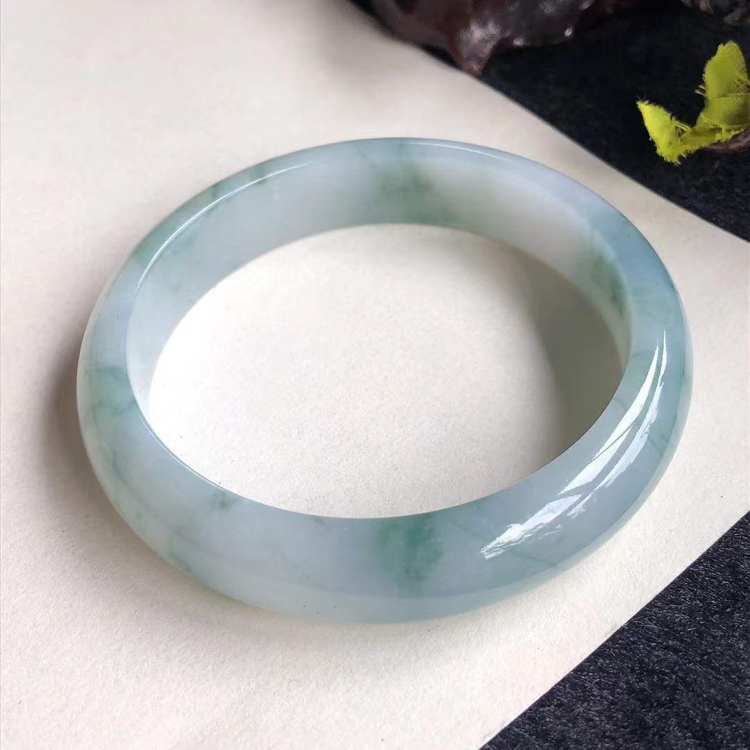 9252641 60.5mm冰糯種飄綠花翡翠正圈手鐲 (60-62)