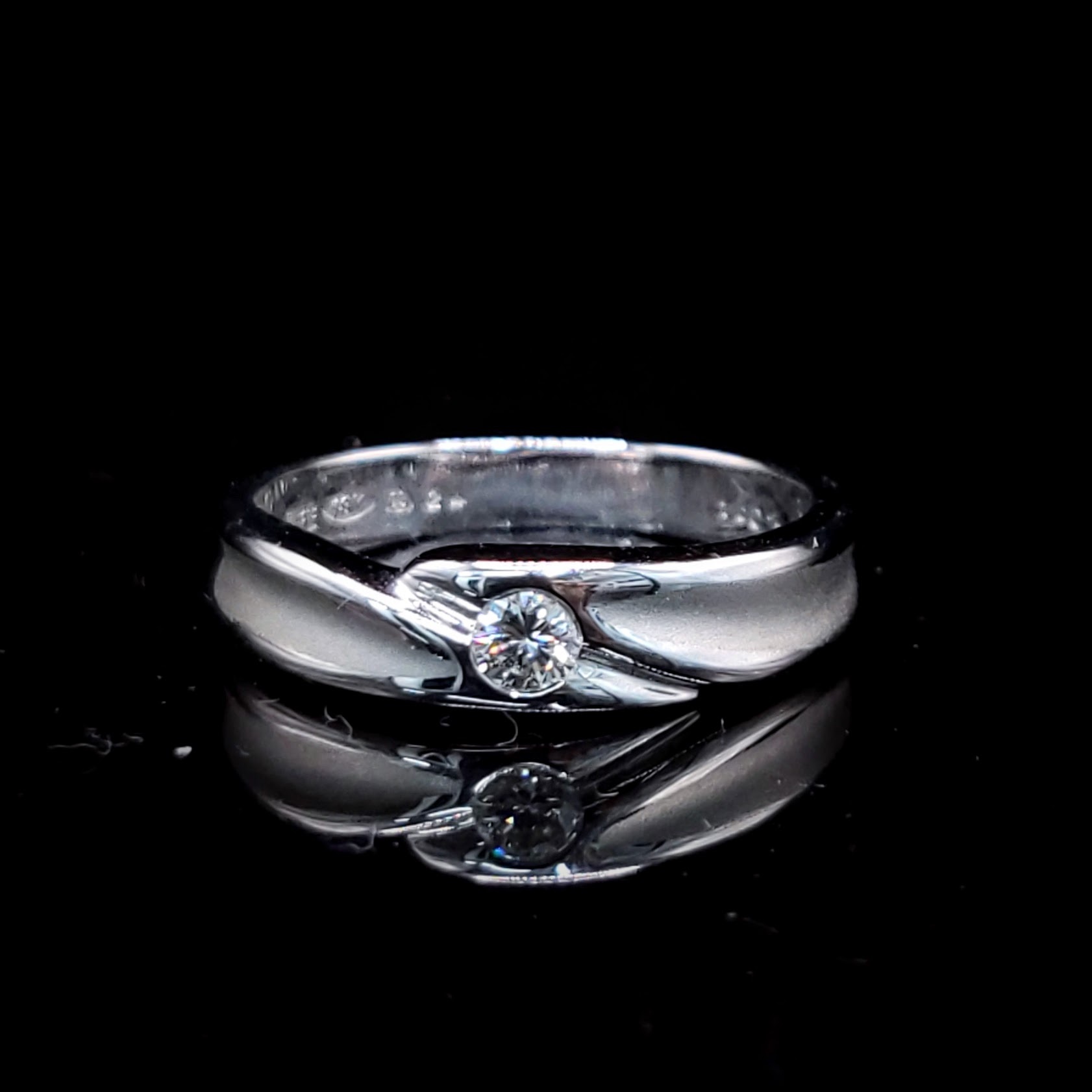 18K White Gold 0.11ct Diamond Ring