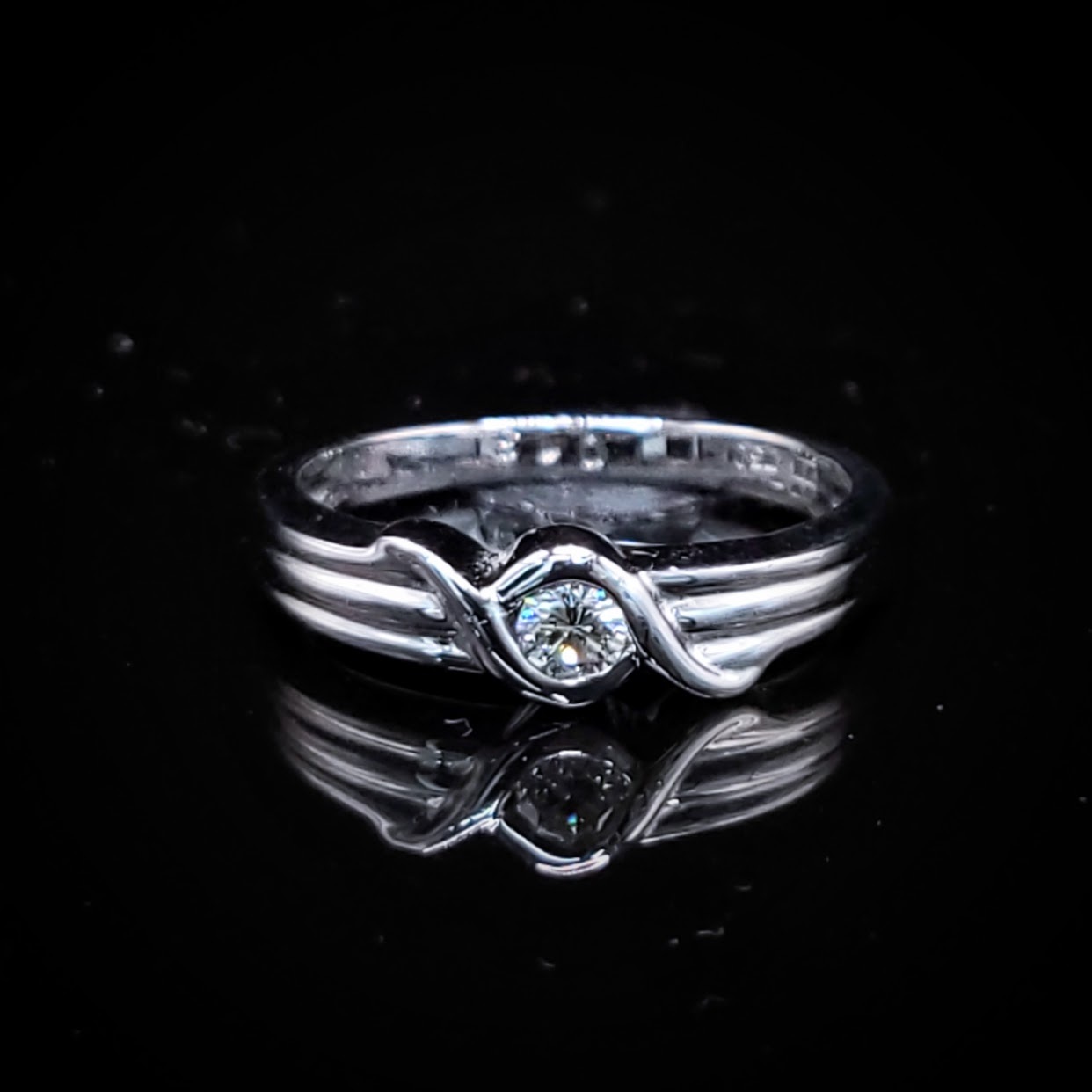 18K White Gold 0.13ct Diamond Ring