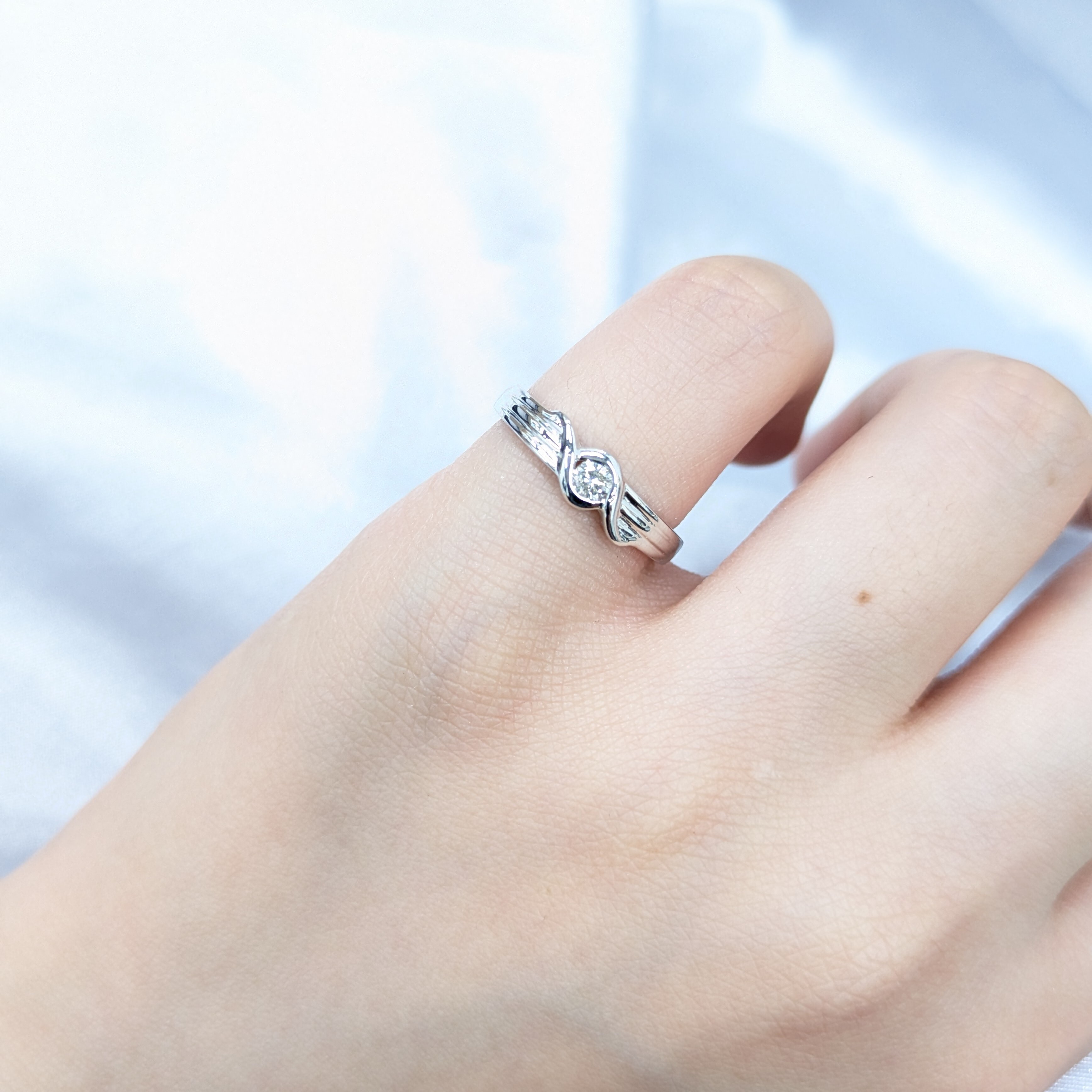 18K White Gold 0.13ct Diamond Ring