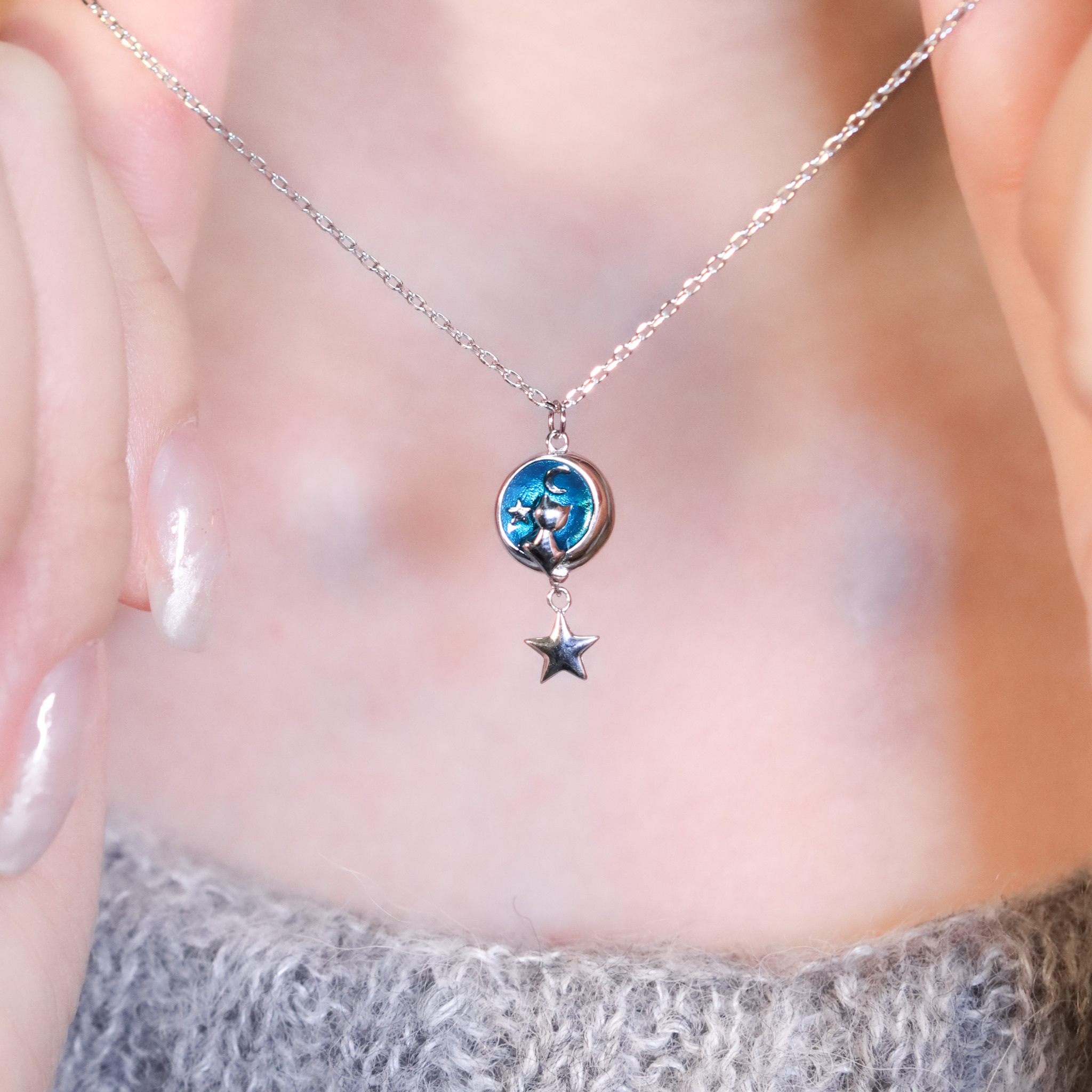 | 925純銀・厚鍍白金 | 喵趣藝術展項鍊 | NE1504 |