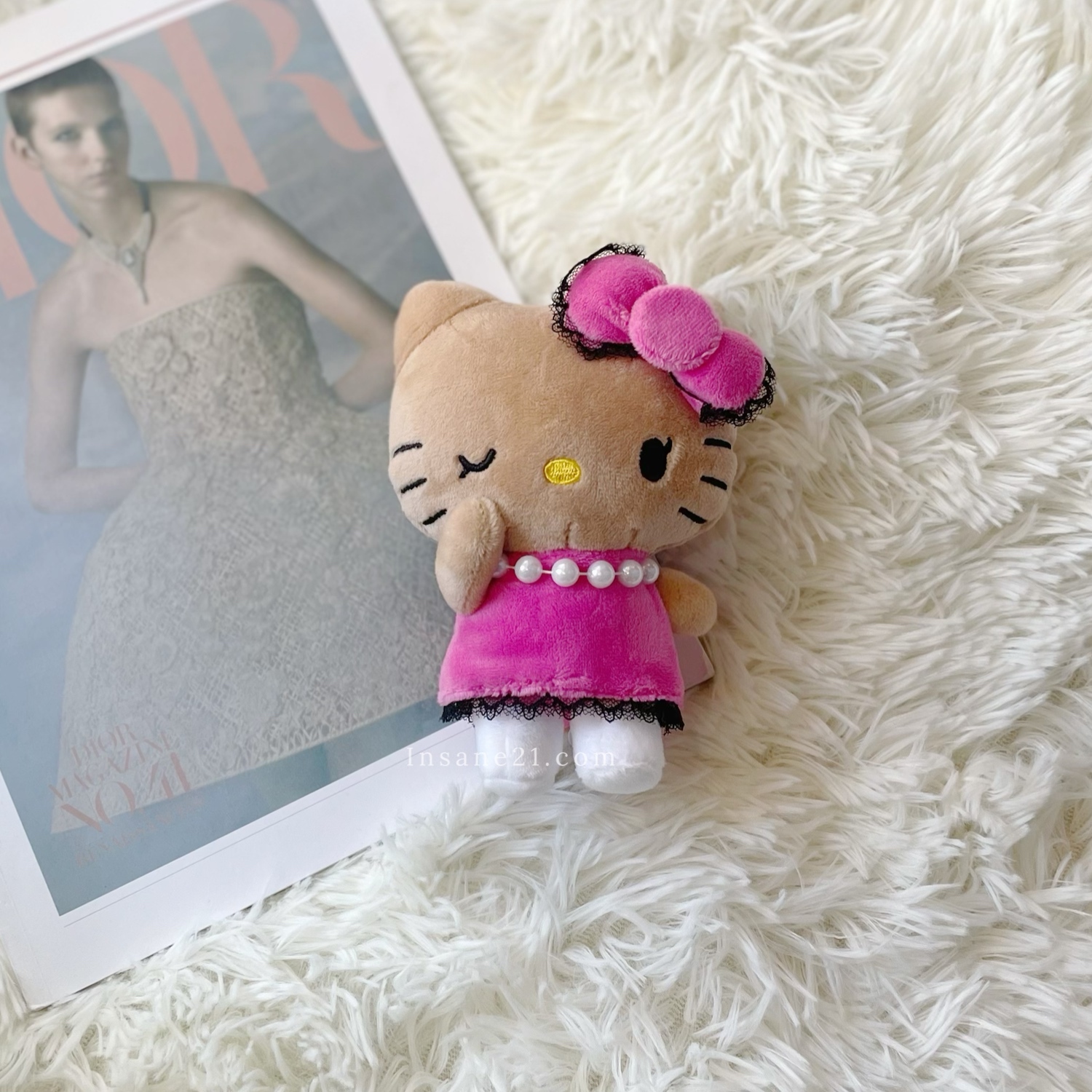 SANRIO HELLO KITTY  貴婦造型 珍珠項鍊 蕾絲裙 吊飾 絨毛玩具 凱蒂貓 三麗鷗