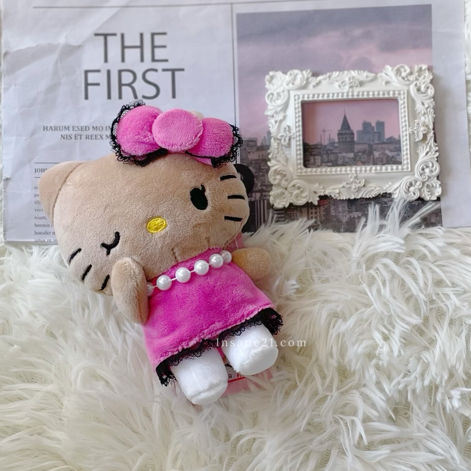 SANRIO HELLO KITTY  貴婦造型 珍珠項鍊 蕾絲裙 吊飾 絨毛玩具 凱蒂貓 三麗鷗