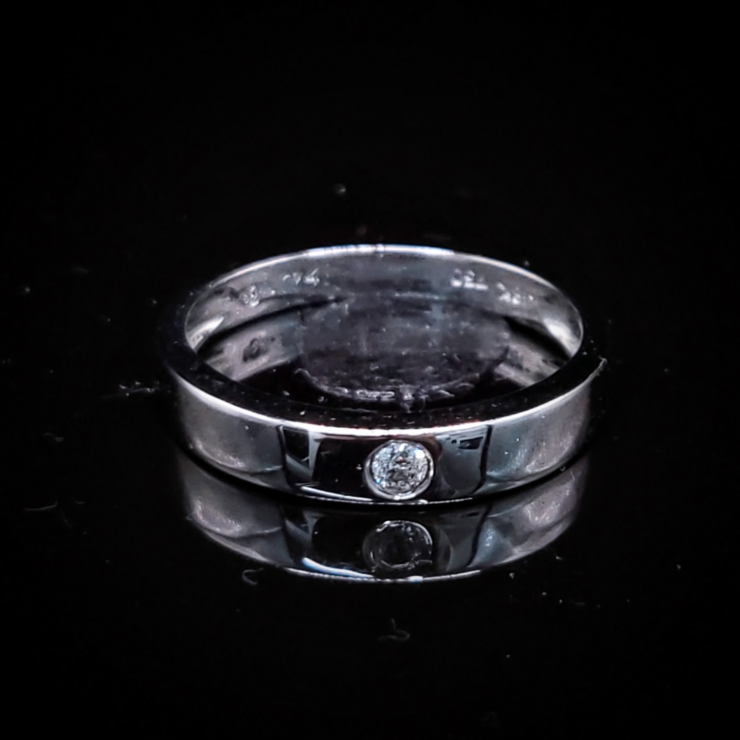 18K White Gold 0.04ct Diamond Ring