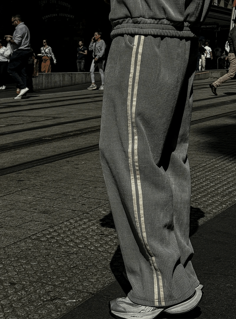 Riel 絲絨運動褲