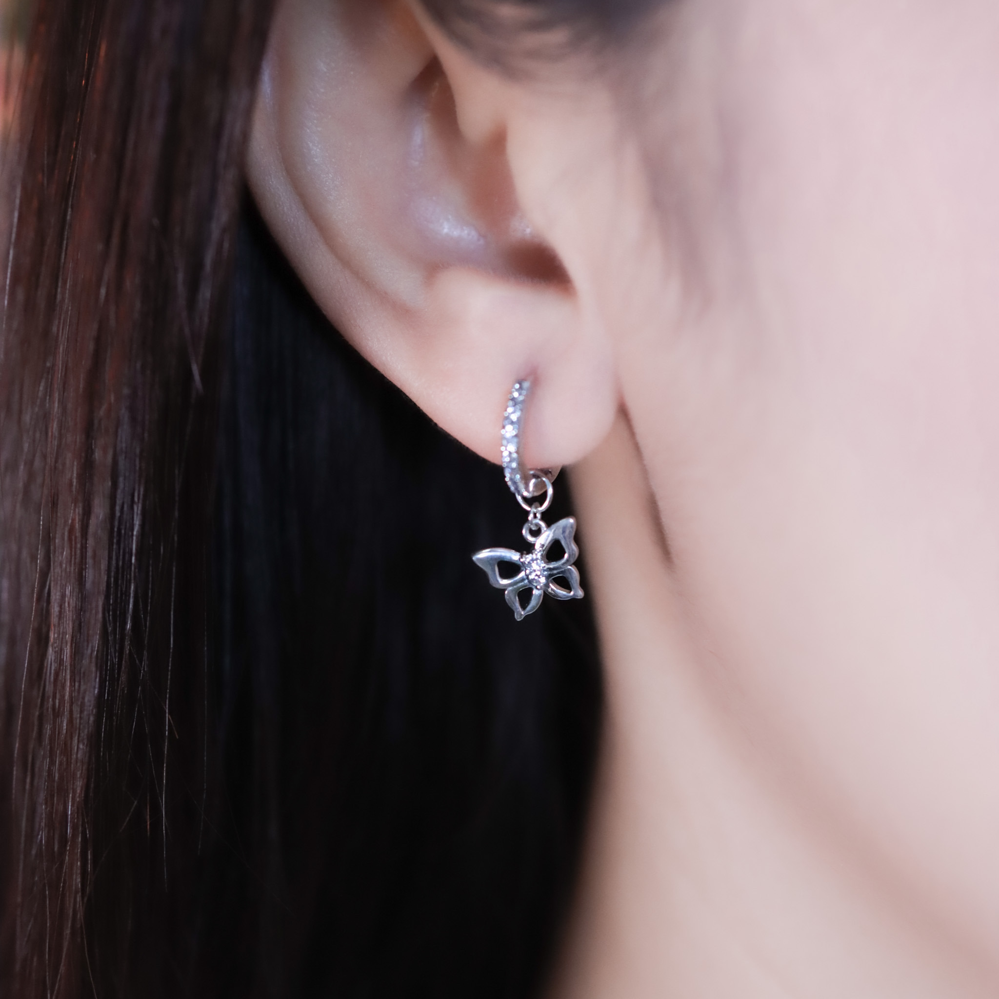 | 925純銀・厚鍍白金 | 蝶願小圈耳環 | EA1052 |