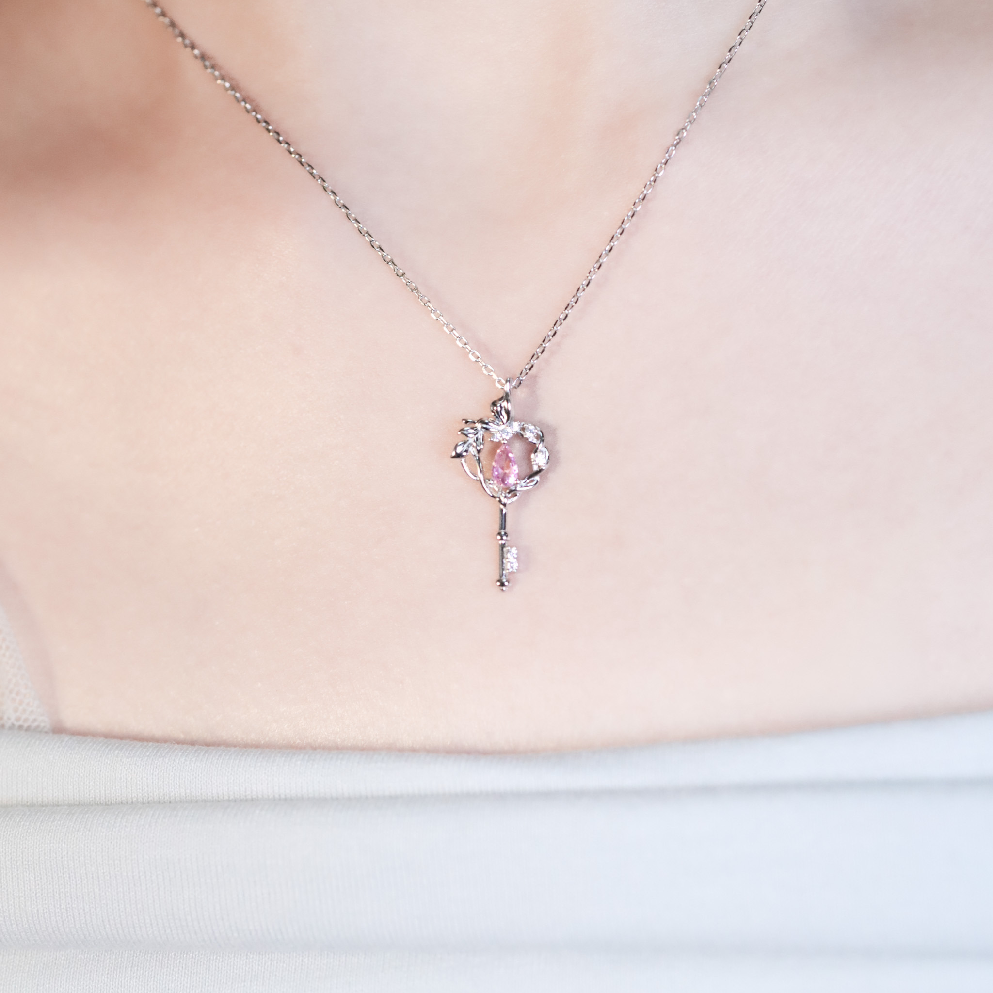 | 925純銀・厚鍍白金 | 花漾初心意項鍊 | NE1505 |