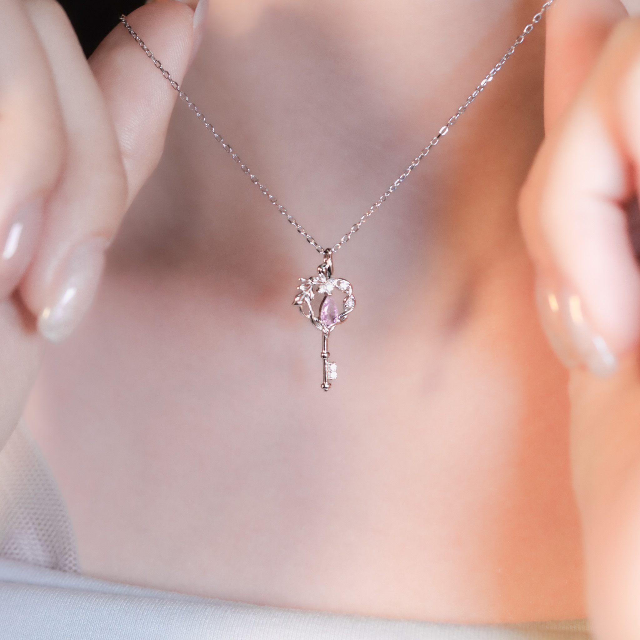 | 925純銀・厚鍍白金 | 花漾初心意項鍊 | NE1505 |