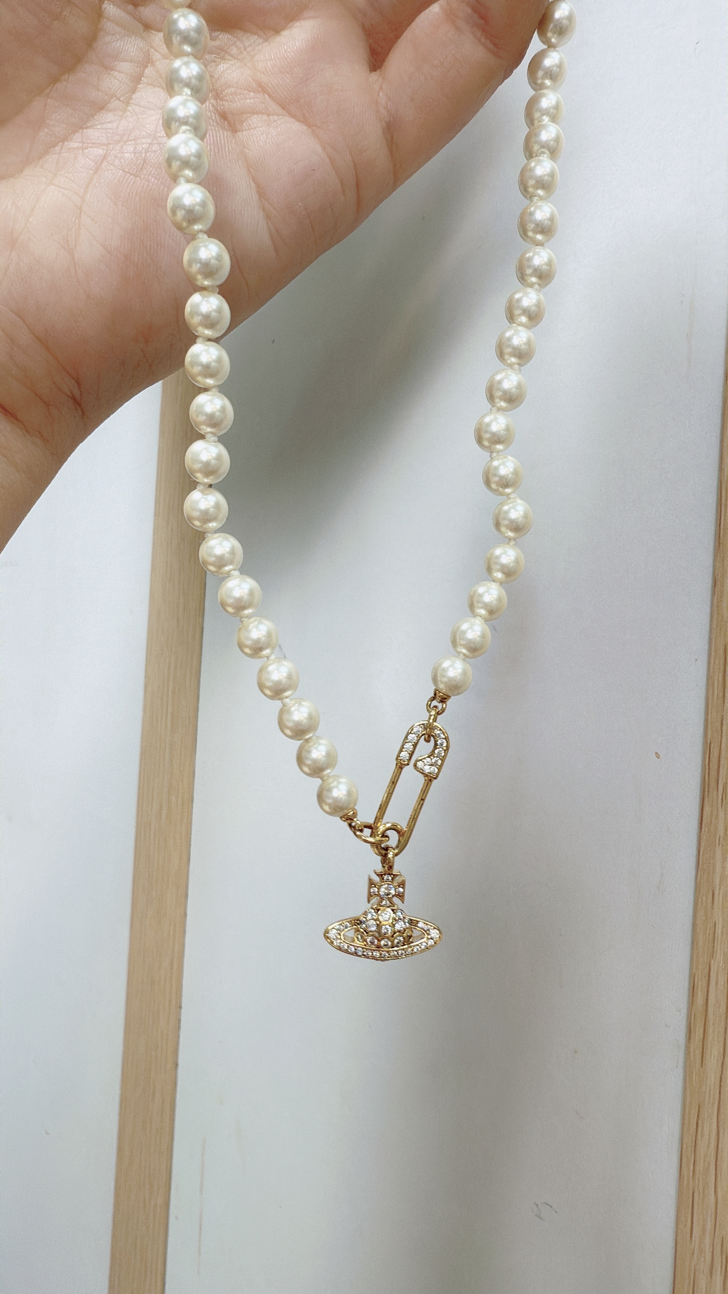 Vivienne Westwood 珍珠扣針頸鏈 金色