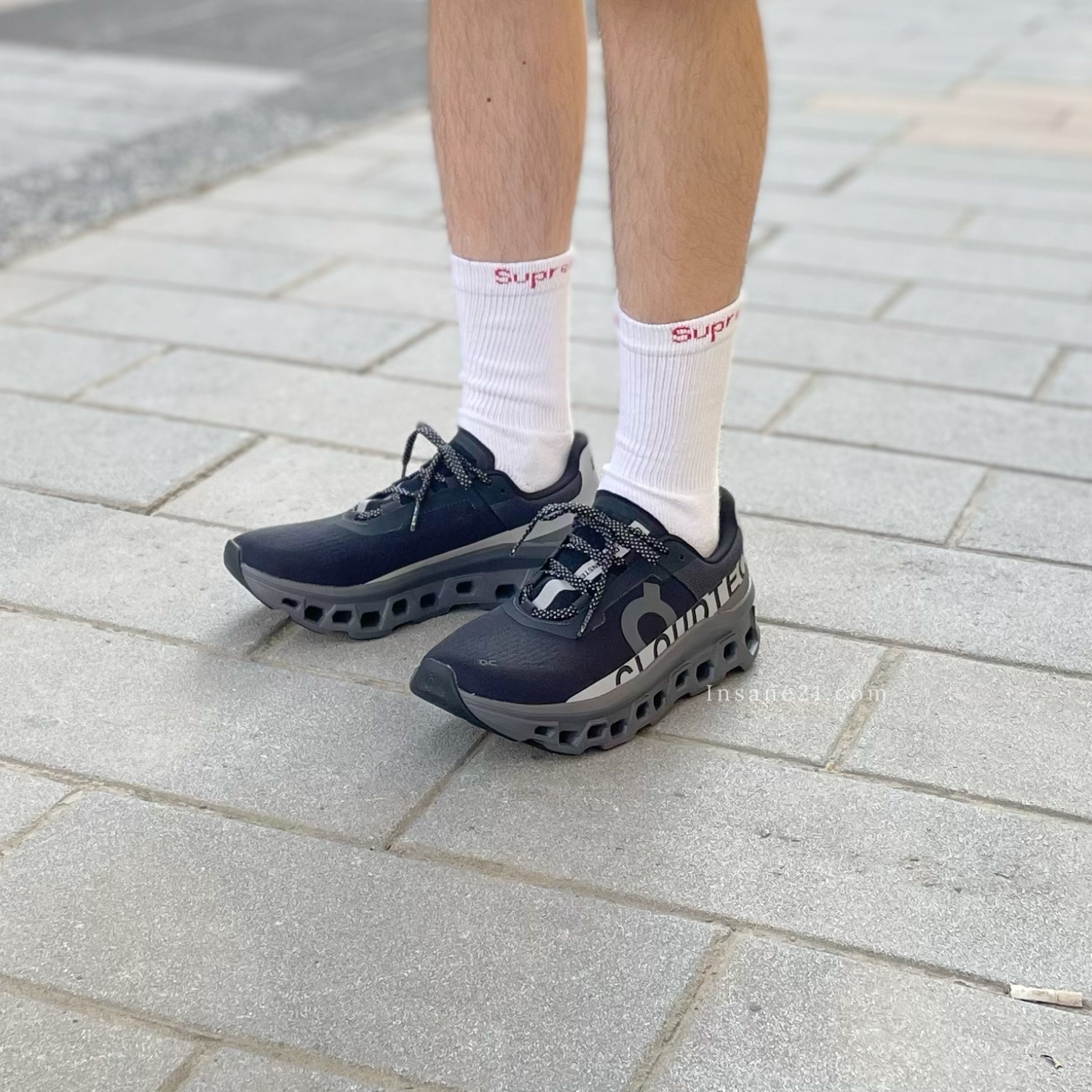 ON RUNNING CLOUDMONSTER 黑白拼接 跑鞋 舒適 運動鞋 男鞋 62.98394