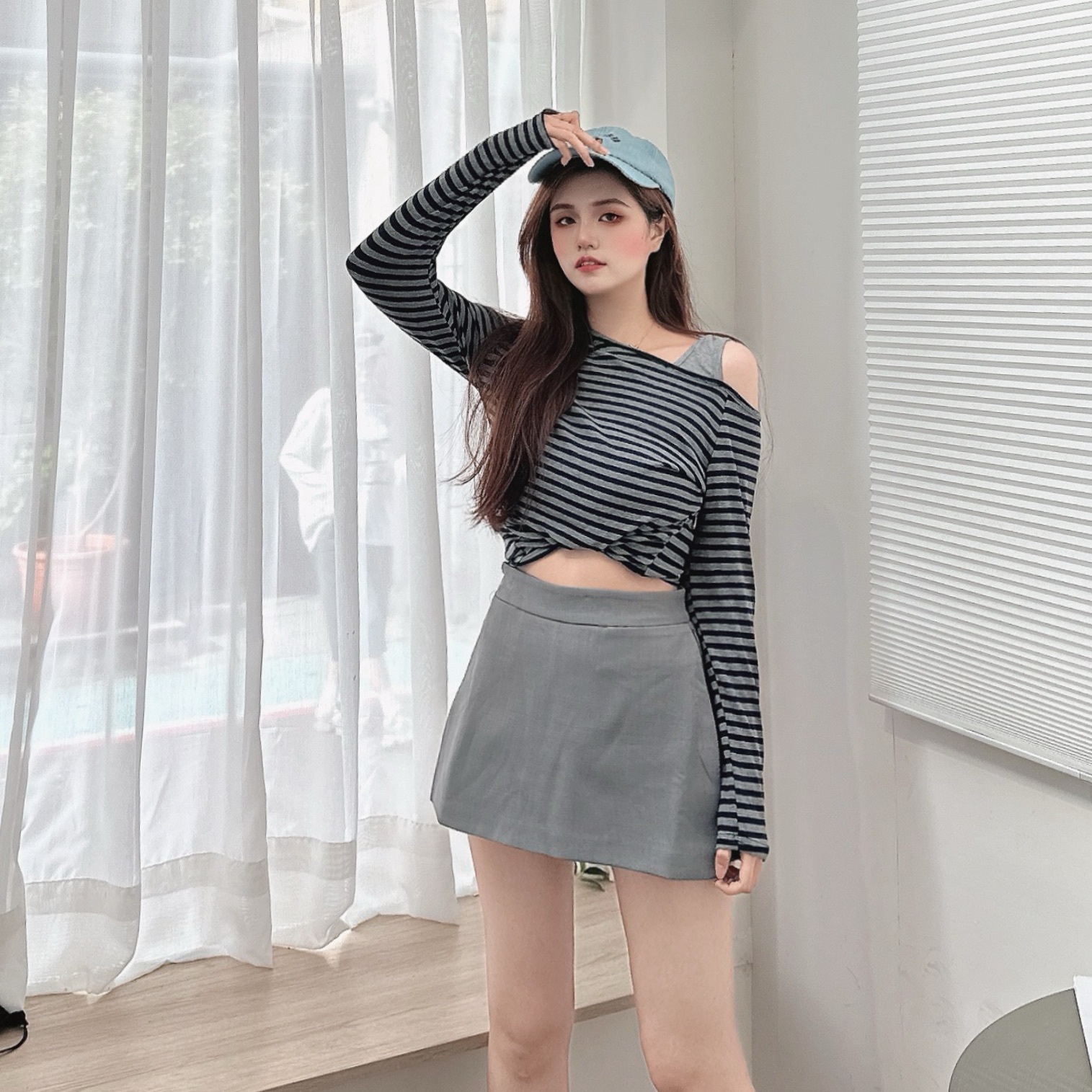 不對稱斜肩條紋上衣/二色