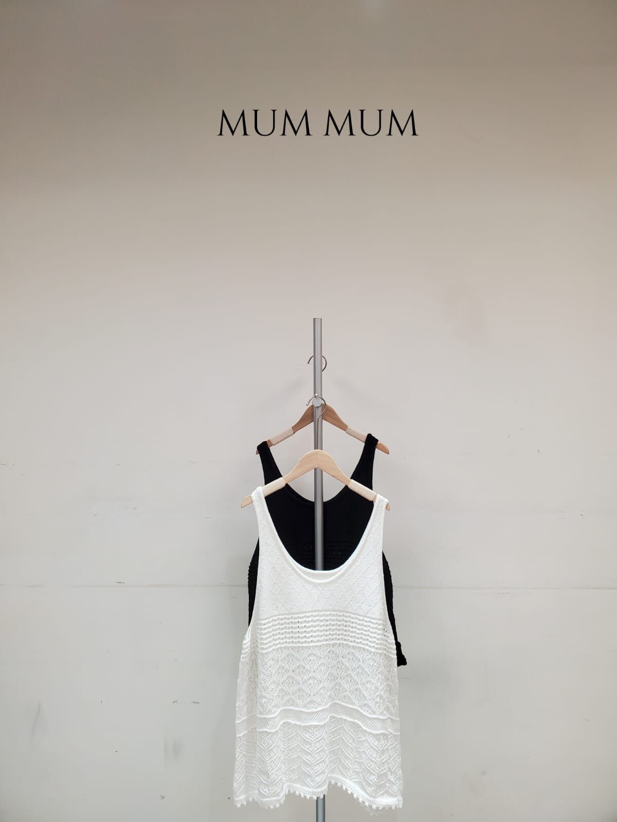 0212731a／秋系刺繡圖案背心 46/46/27