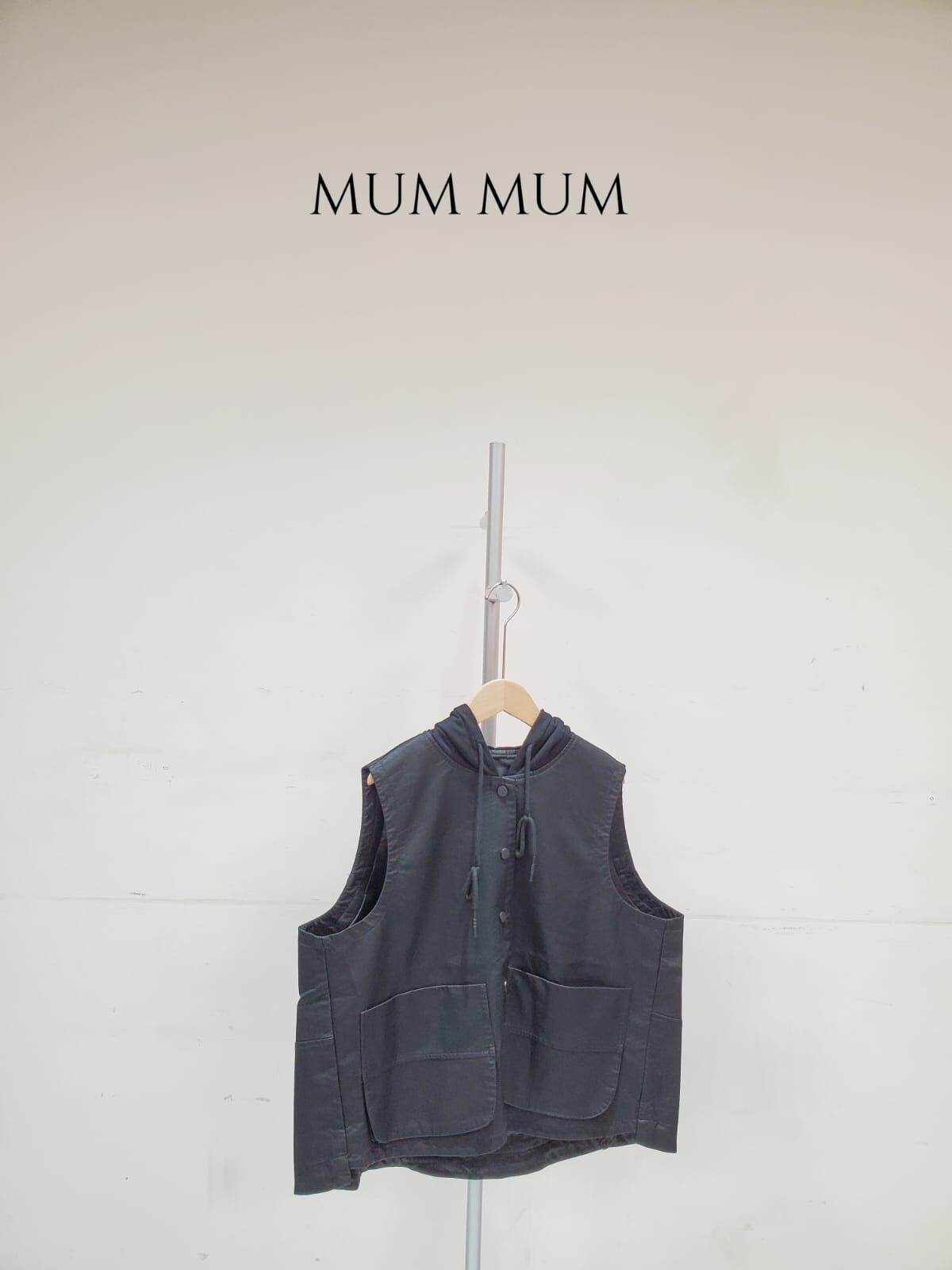 0212733a／皮夾連帽背心外套 50/50/23-26