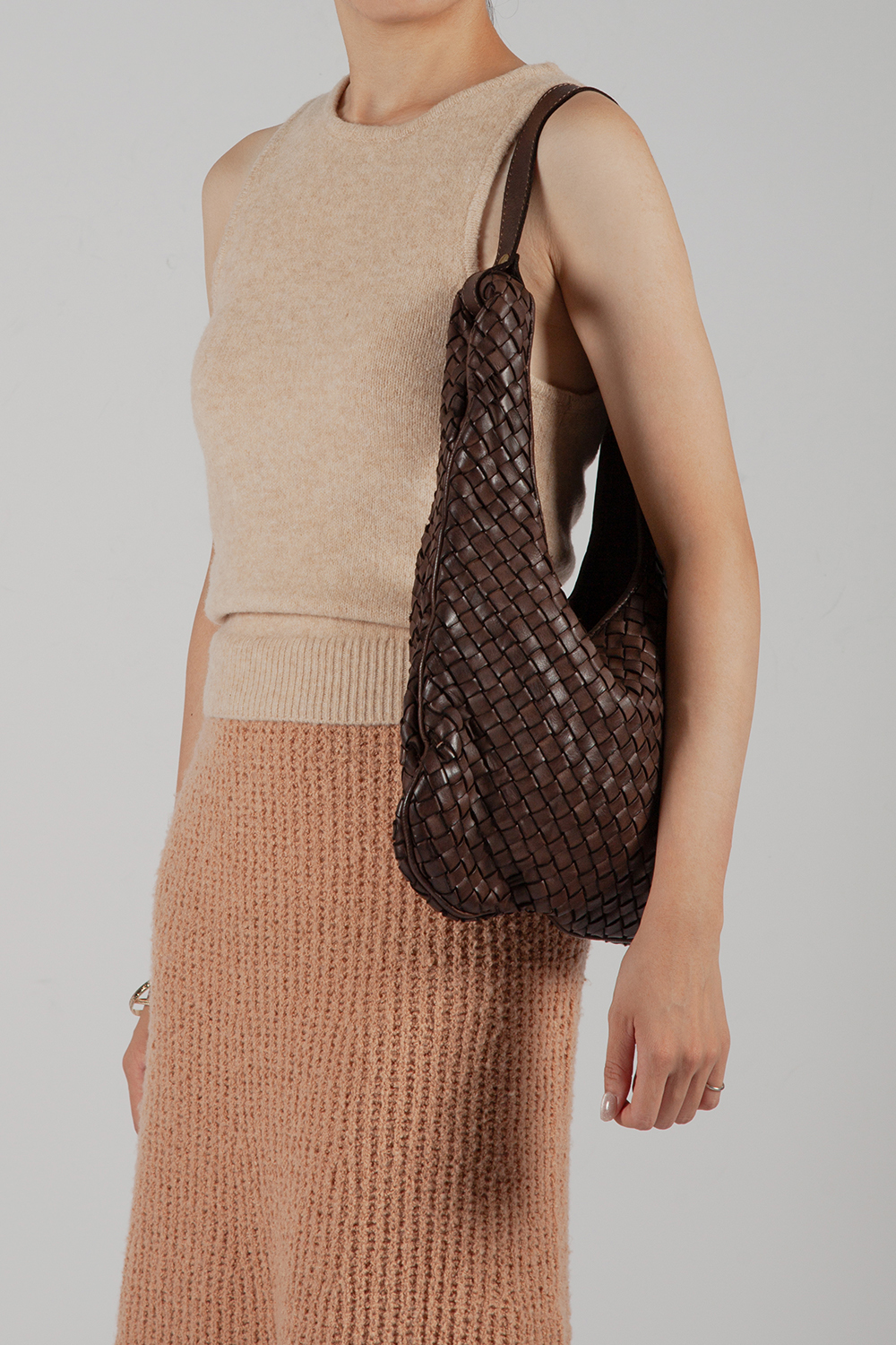 LUCE 雙耳編織肩背包 深咖